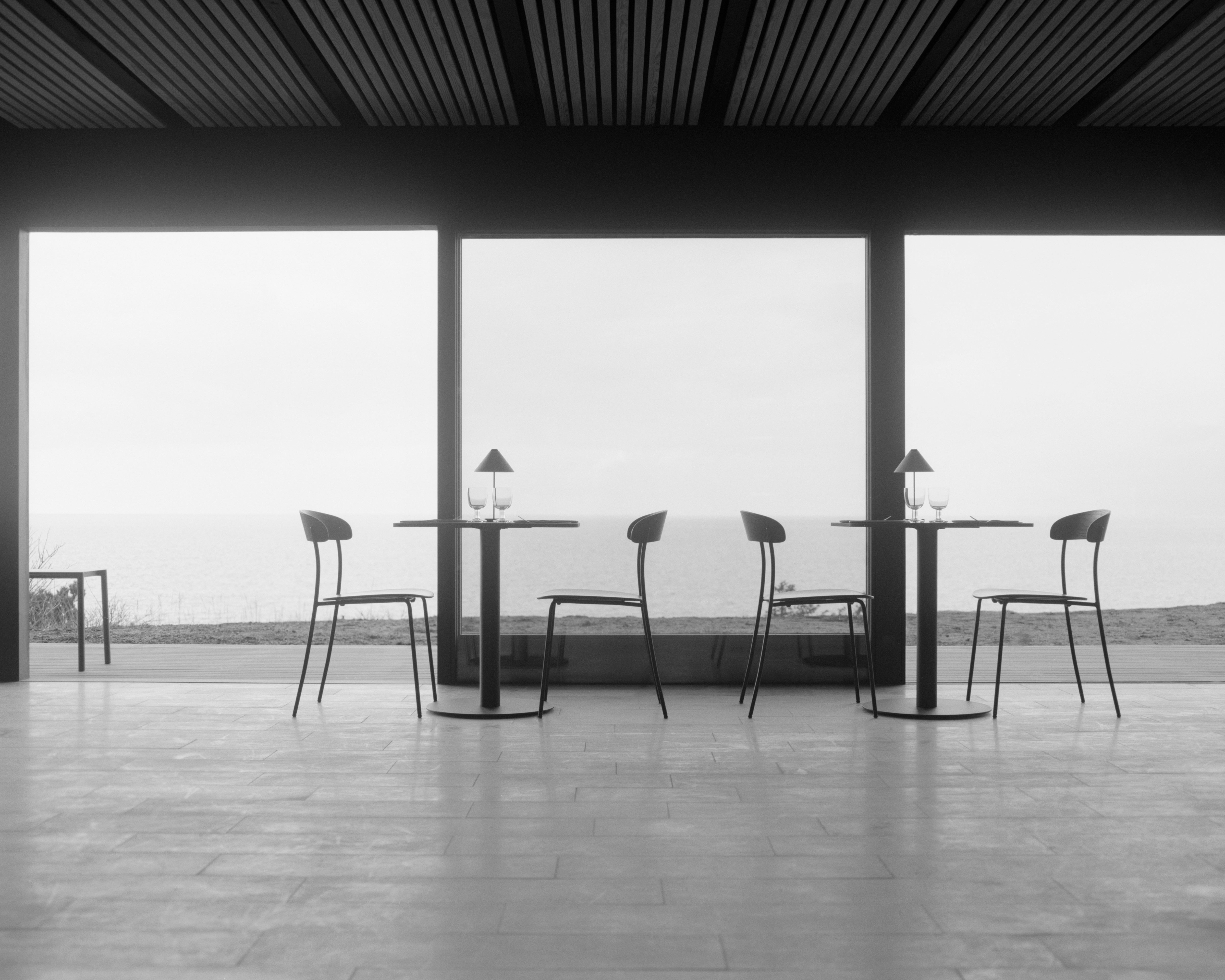 Barový stolík FLORENCE šedý mramor s čiernym podstavcom