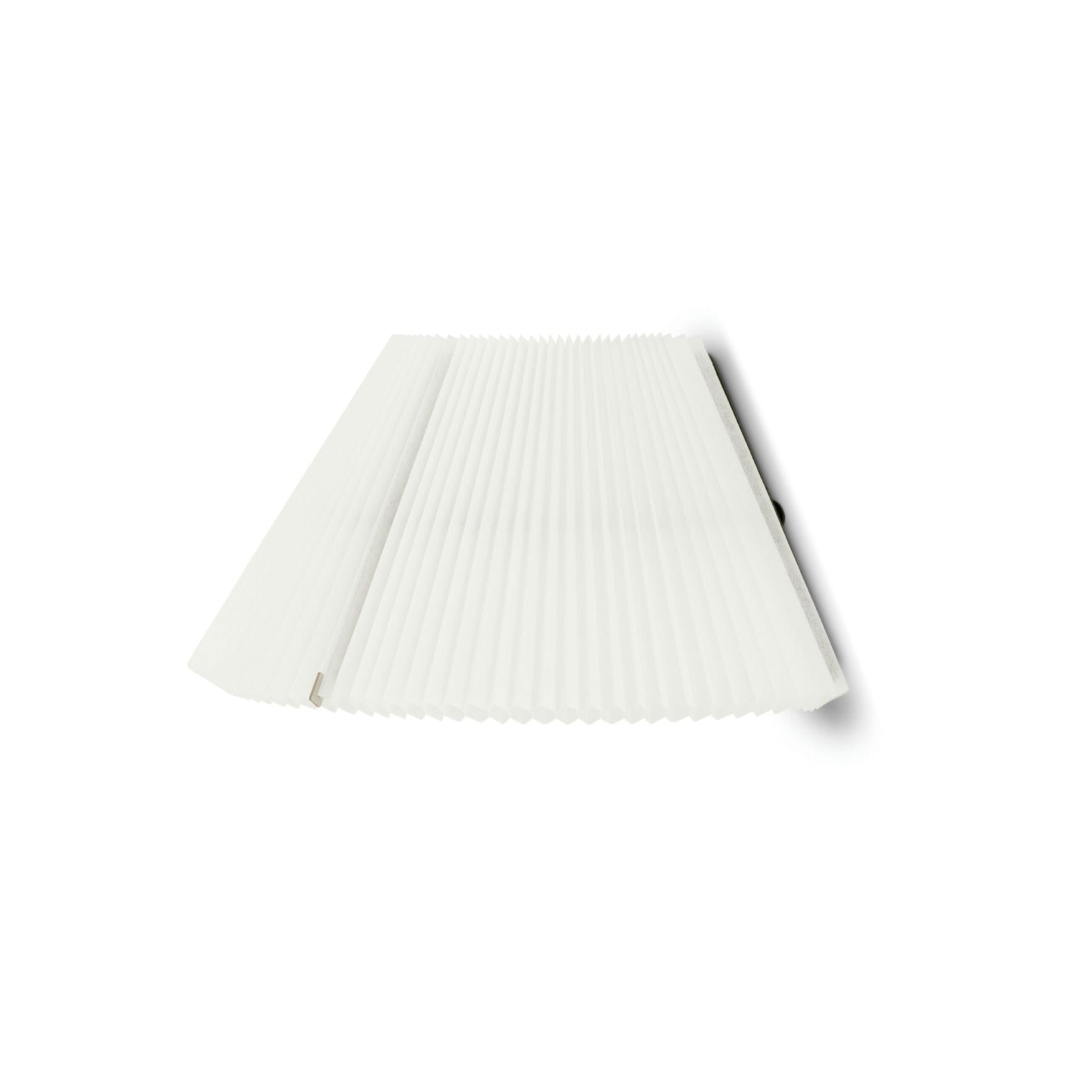 White Nebra wall lamp