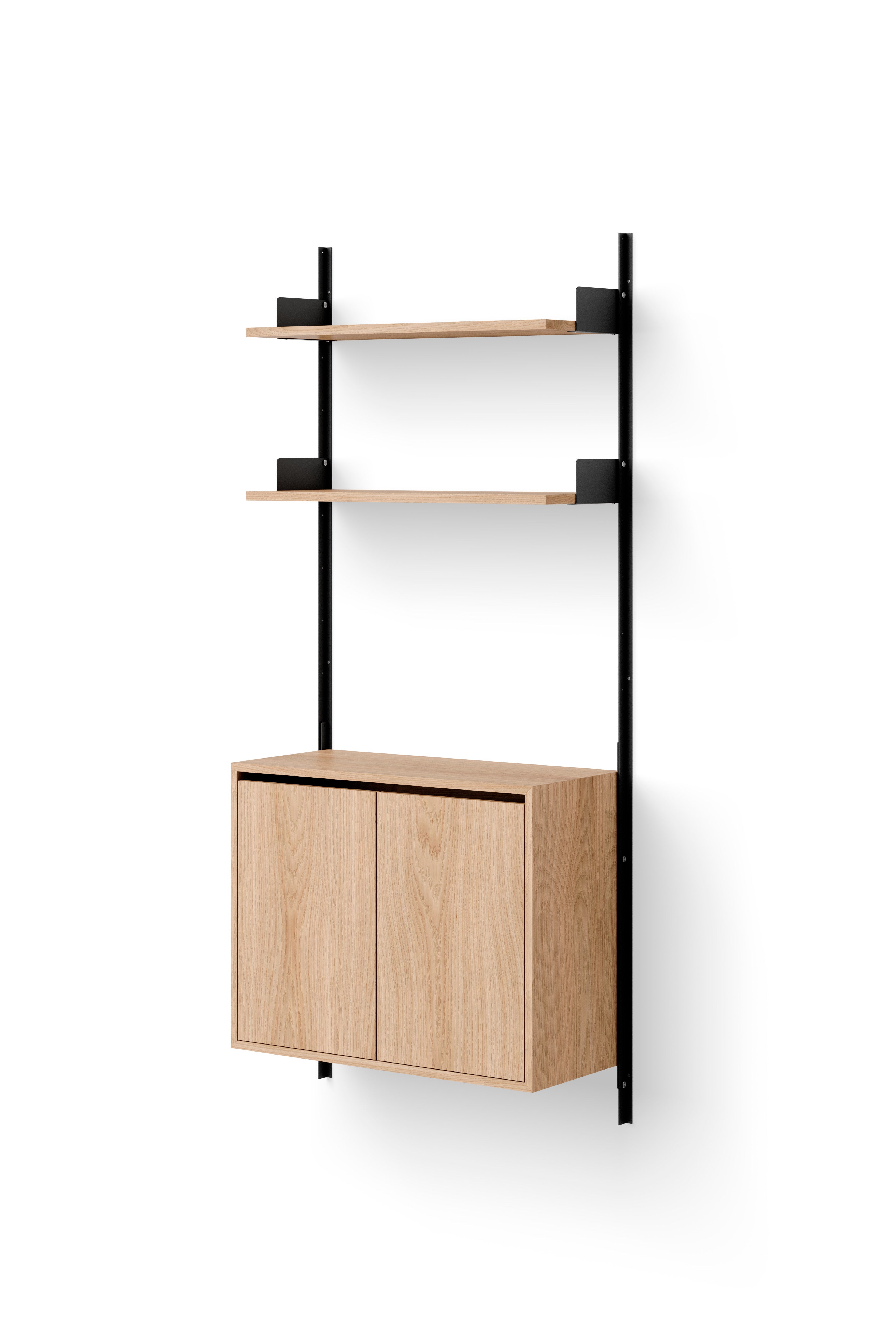 Závesná skrinka s dvierkami NEW WORKS dubový dyha