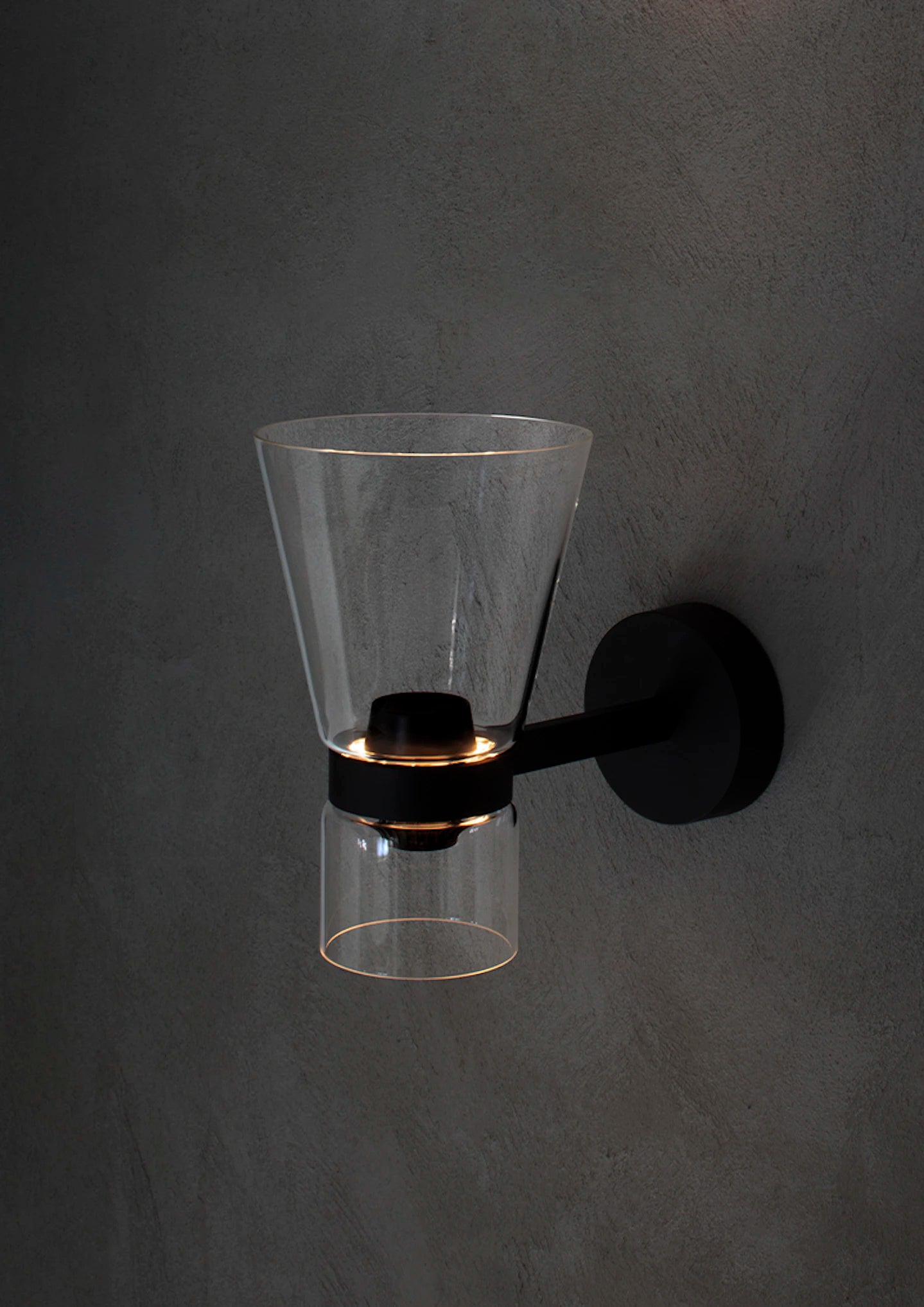 Nástenná lampa NOCTURNE CONE čierna