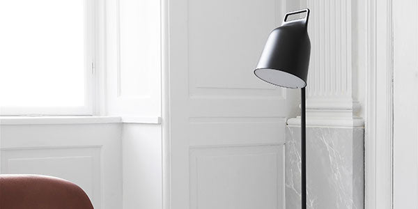 Stojaca lampa na čítanie STAGE čierna