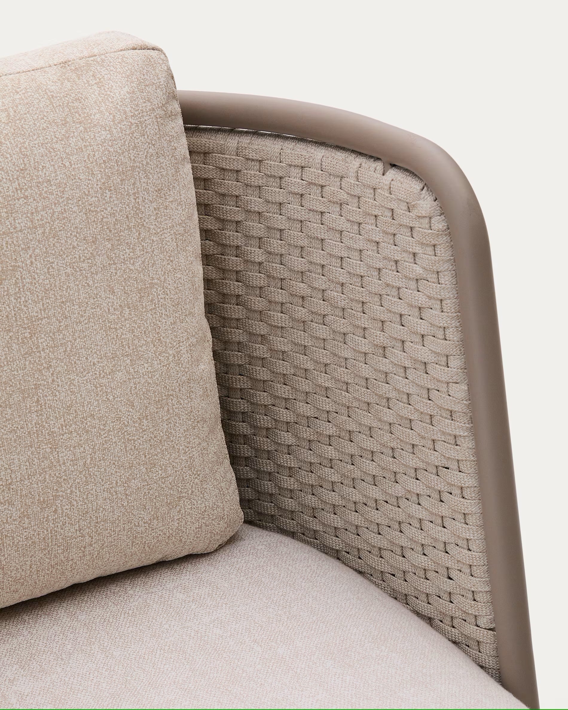 Sedalis beige garden armchair