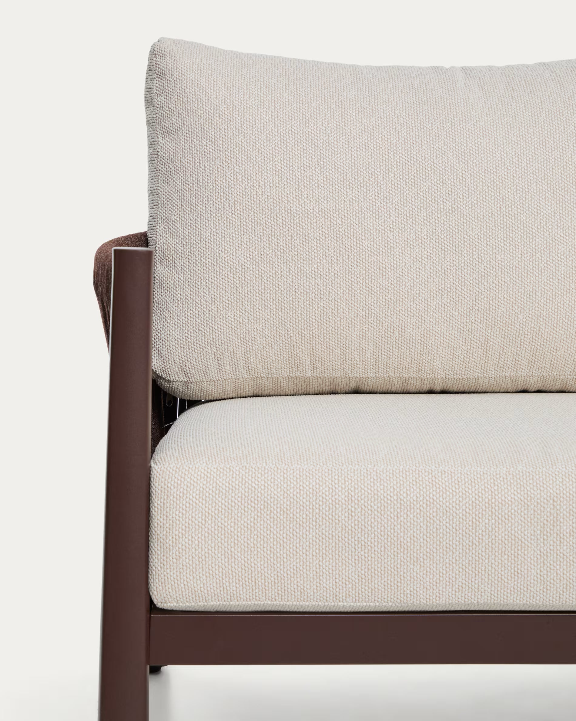 ALERIA Beige Garden Set with Dark Base