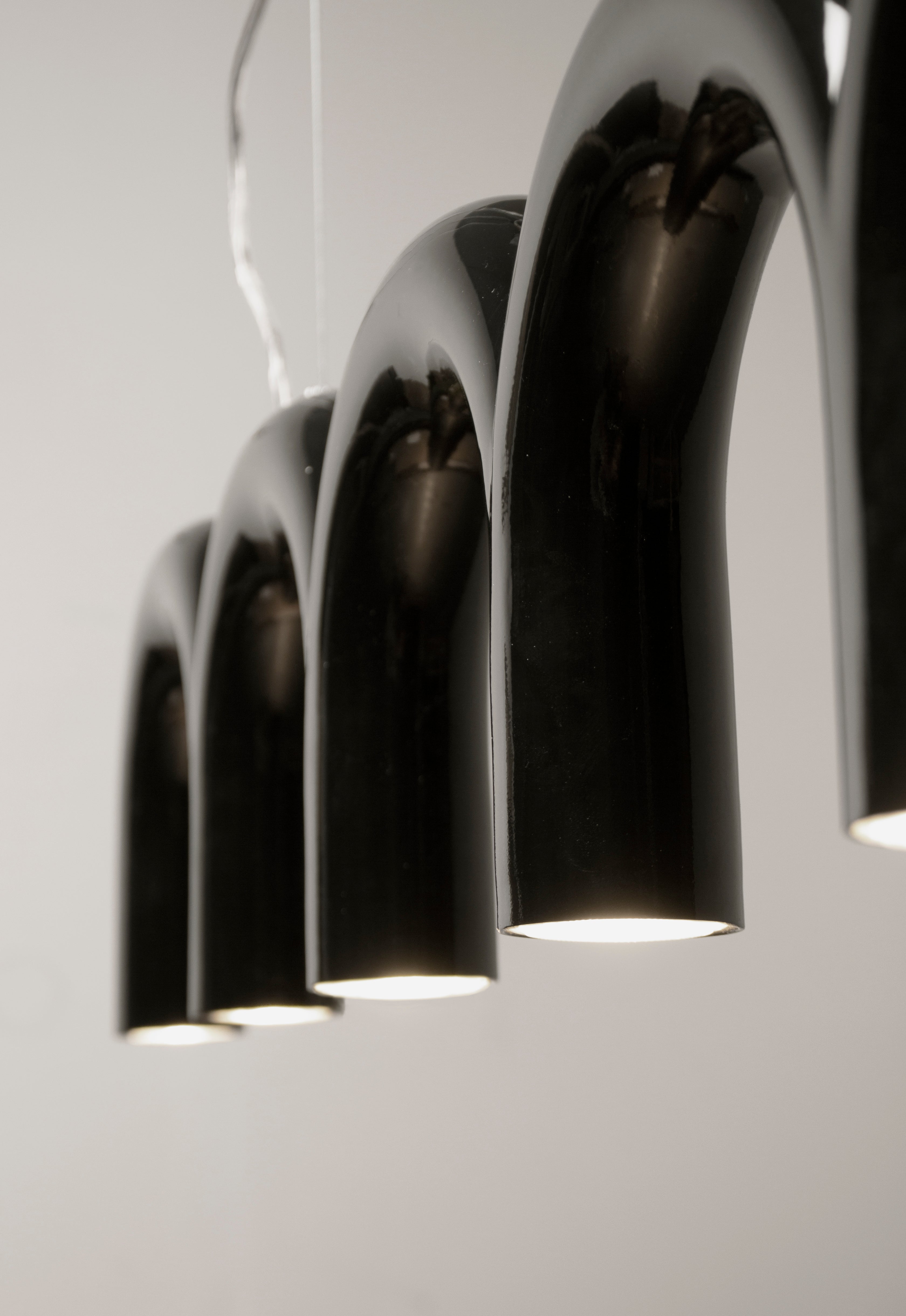 ARCH STRAIGHT black pendant lamp