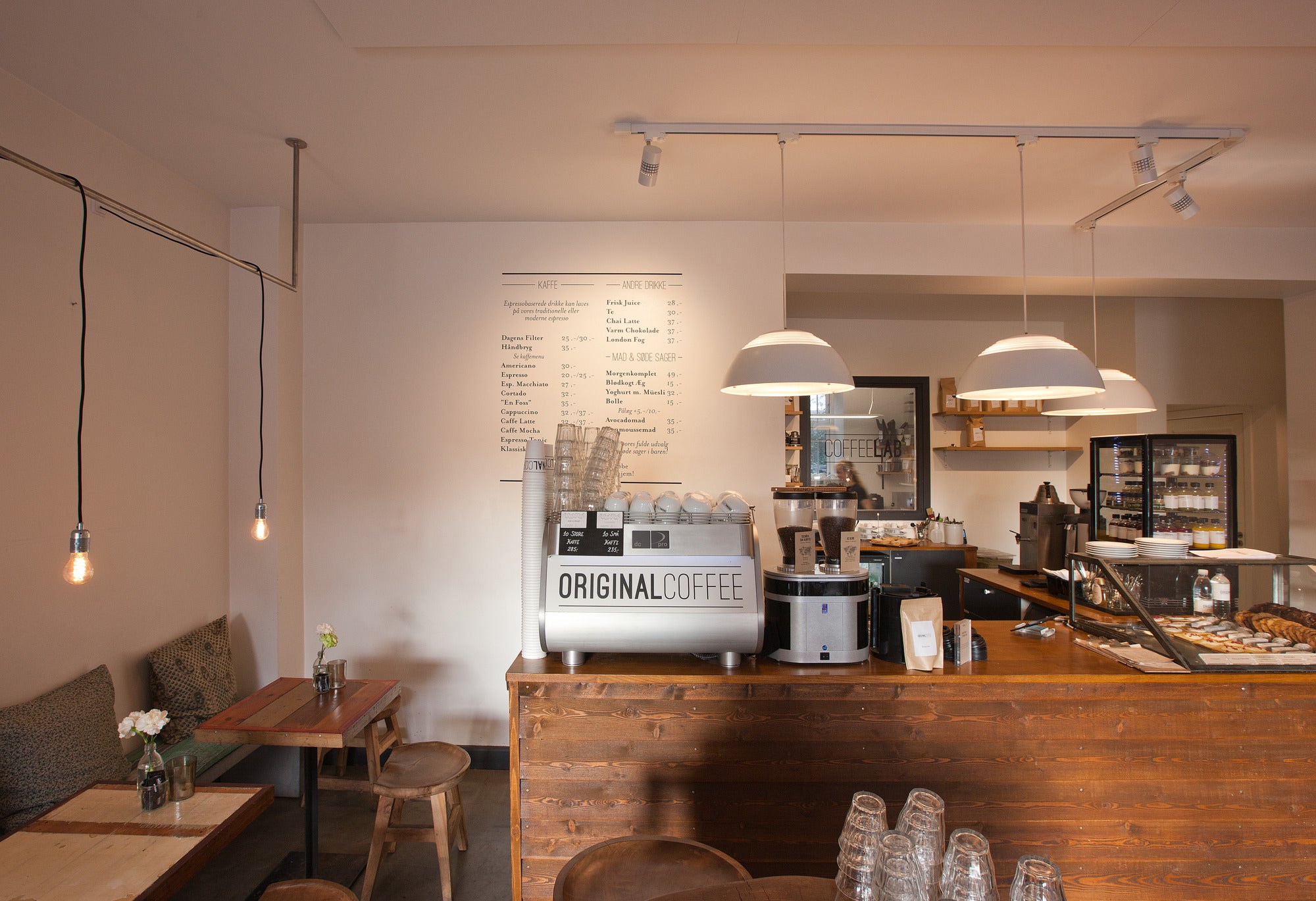 Závesná lampa AJ ROYAL biela