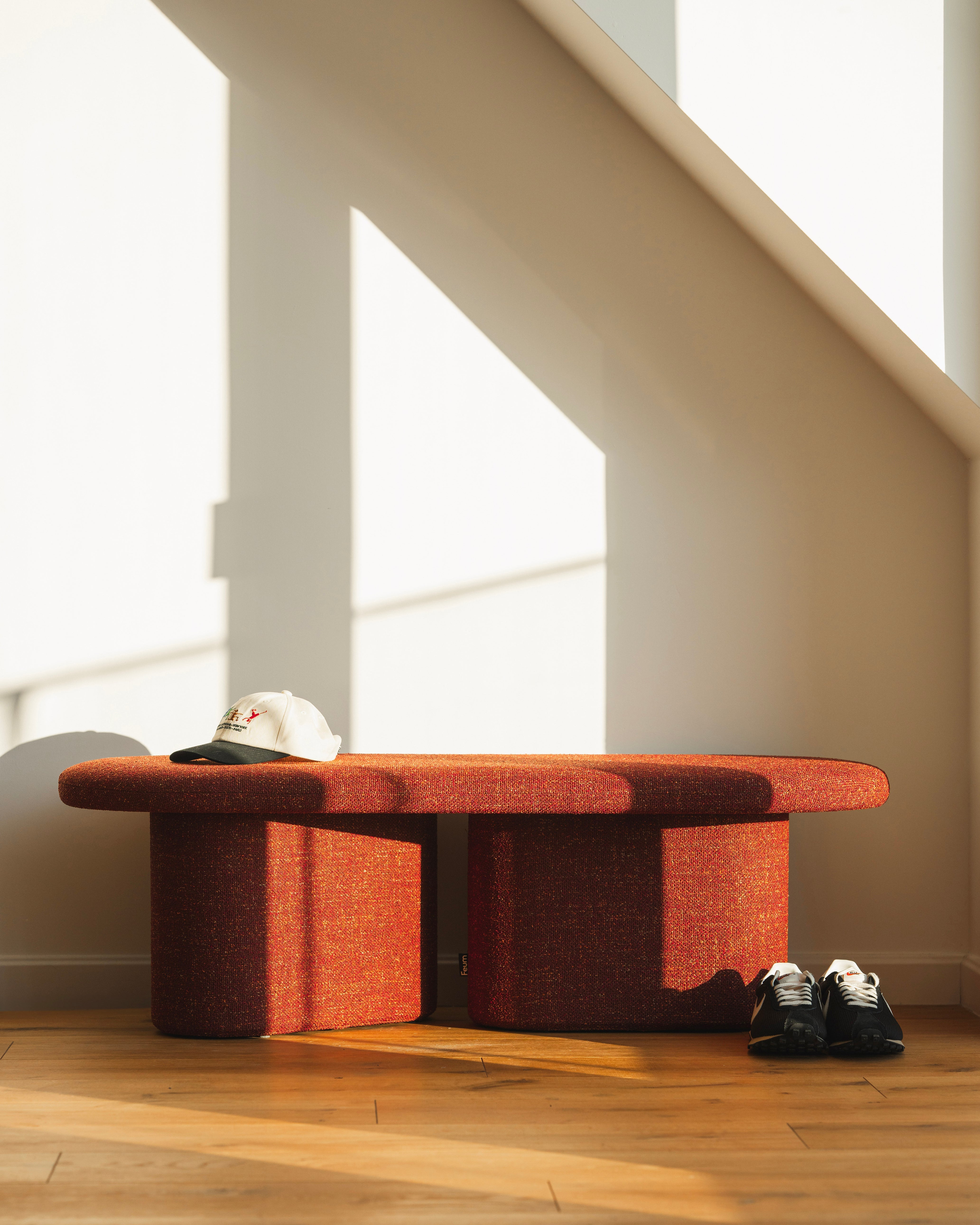 OVO bench chestnut red