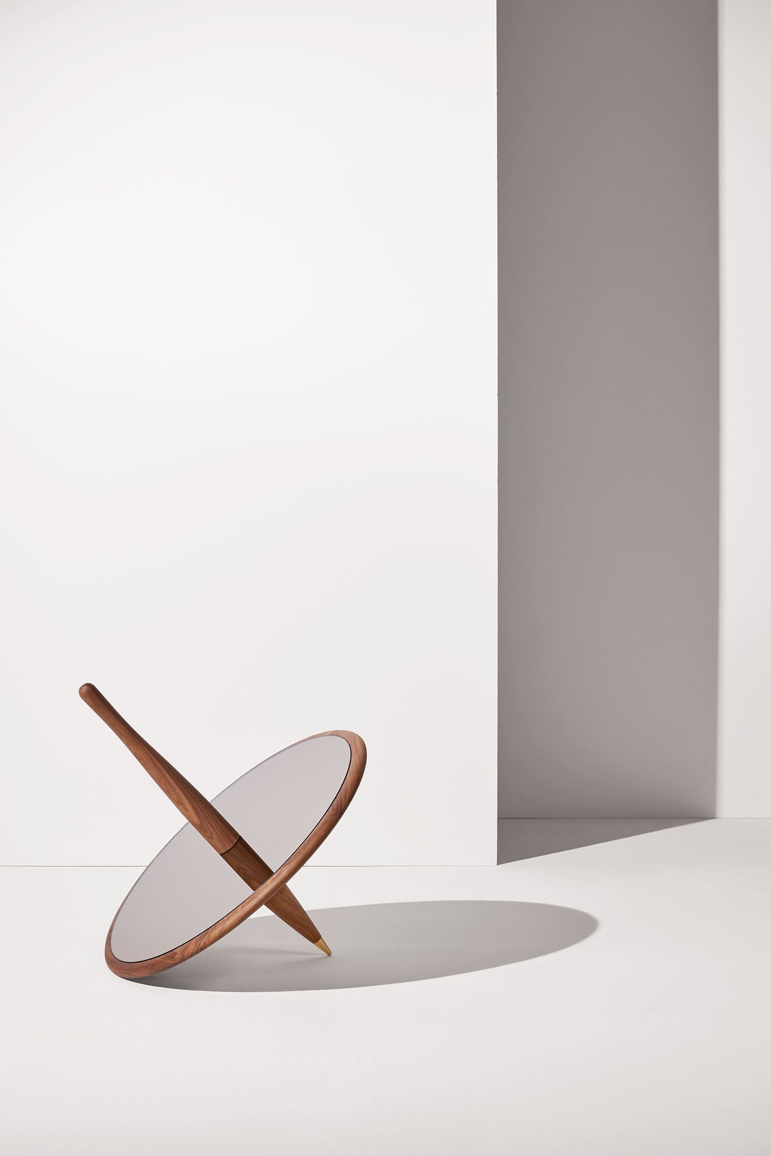 Dekoratívny luster PEONZA orechové drevo