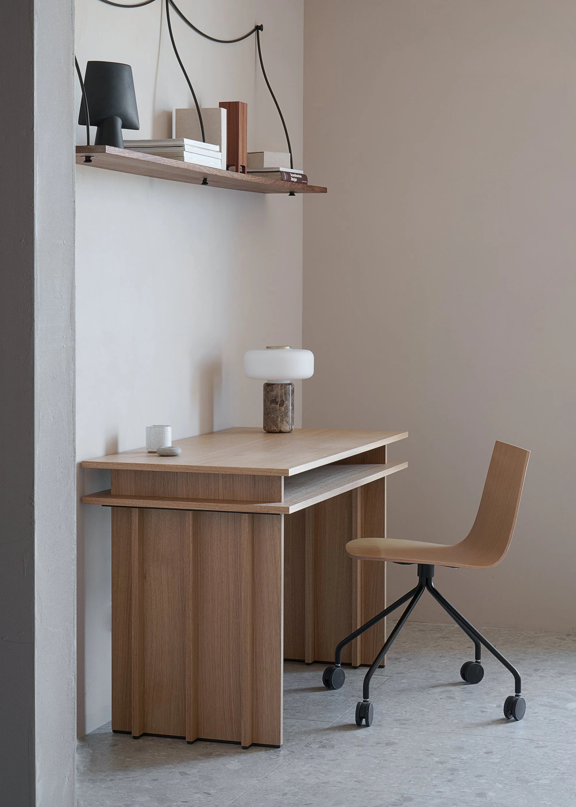 PIATO desk oak wood