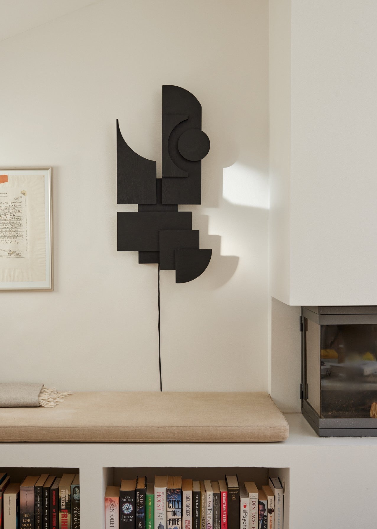 Nástenné svietidlo TOTEM DECO čierne