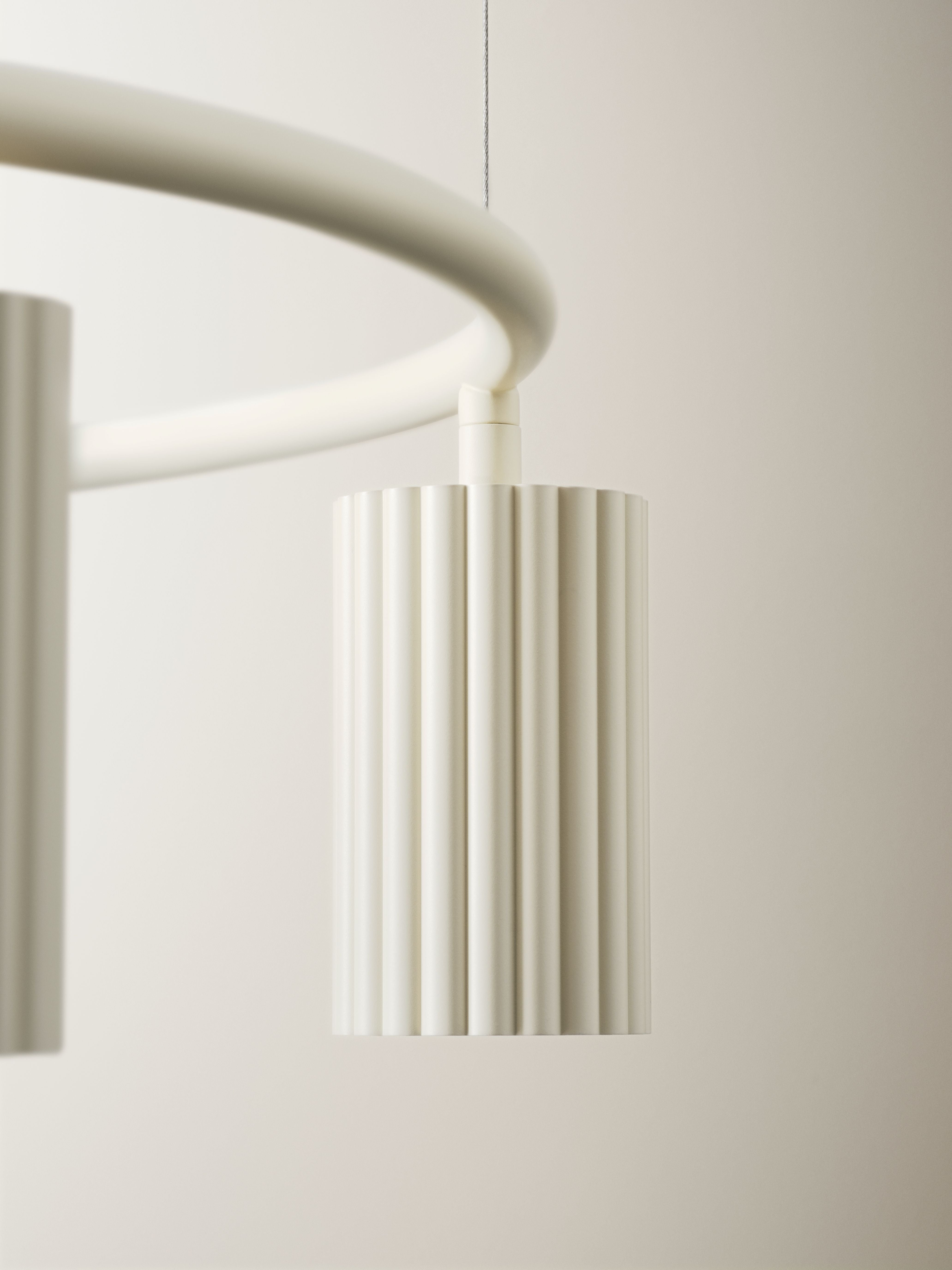 Závesná lampa DONNA CIRCLE biela