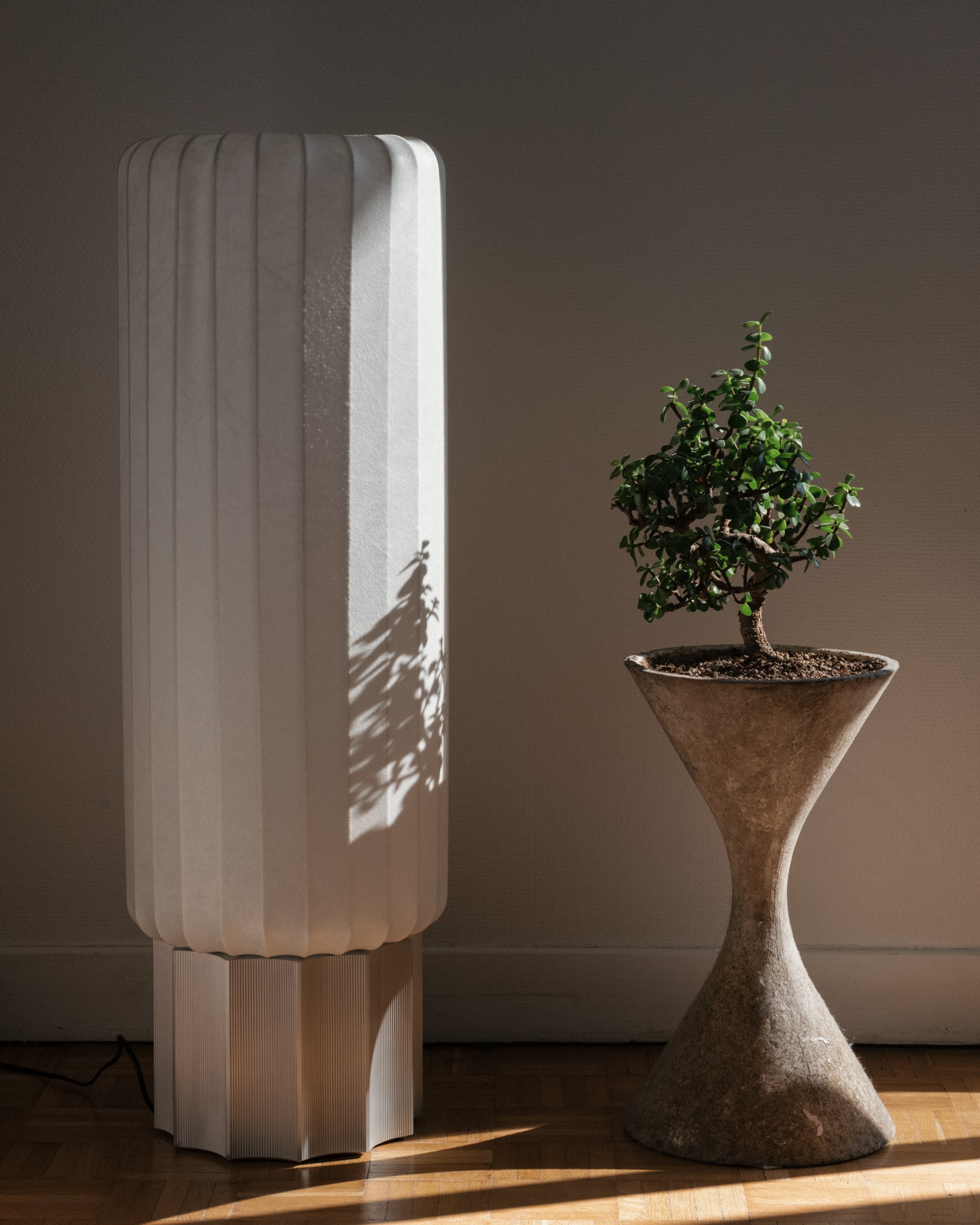 Stojaca lampa METER hliník