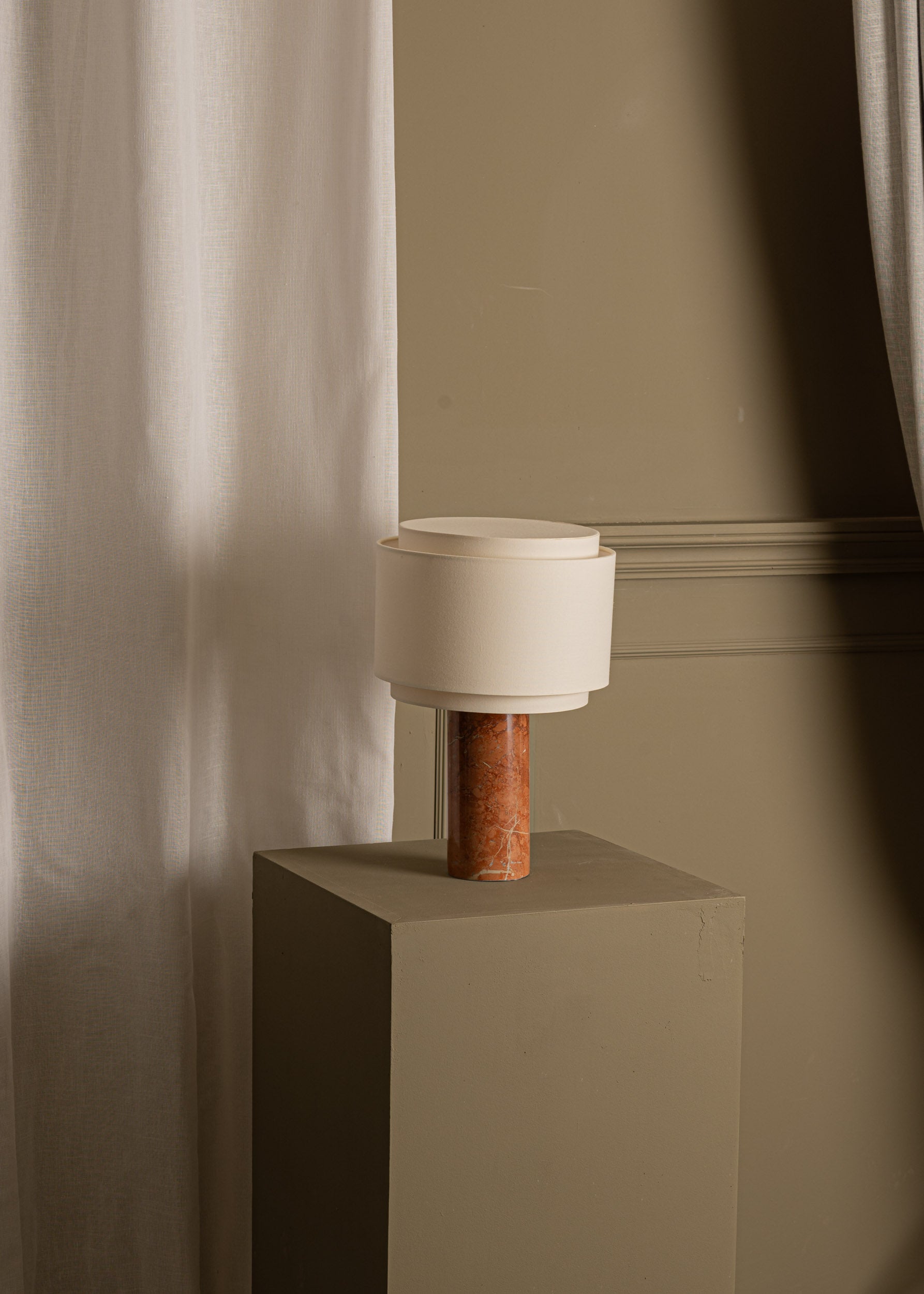 Stolná lampa PIPITO DOUBLE červený mramor