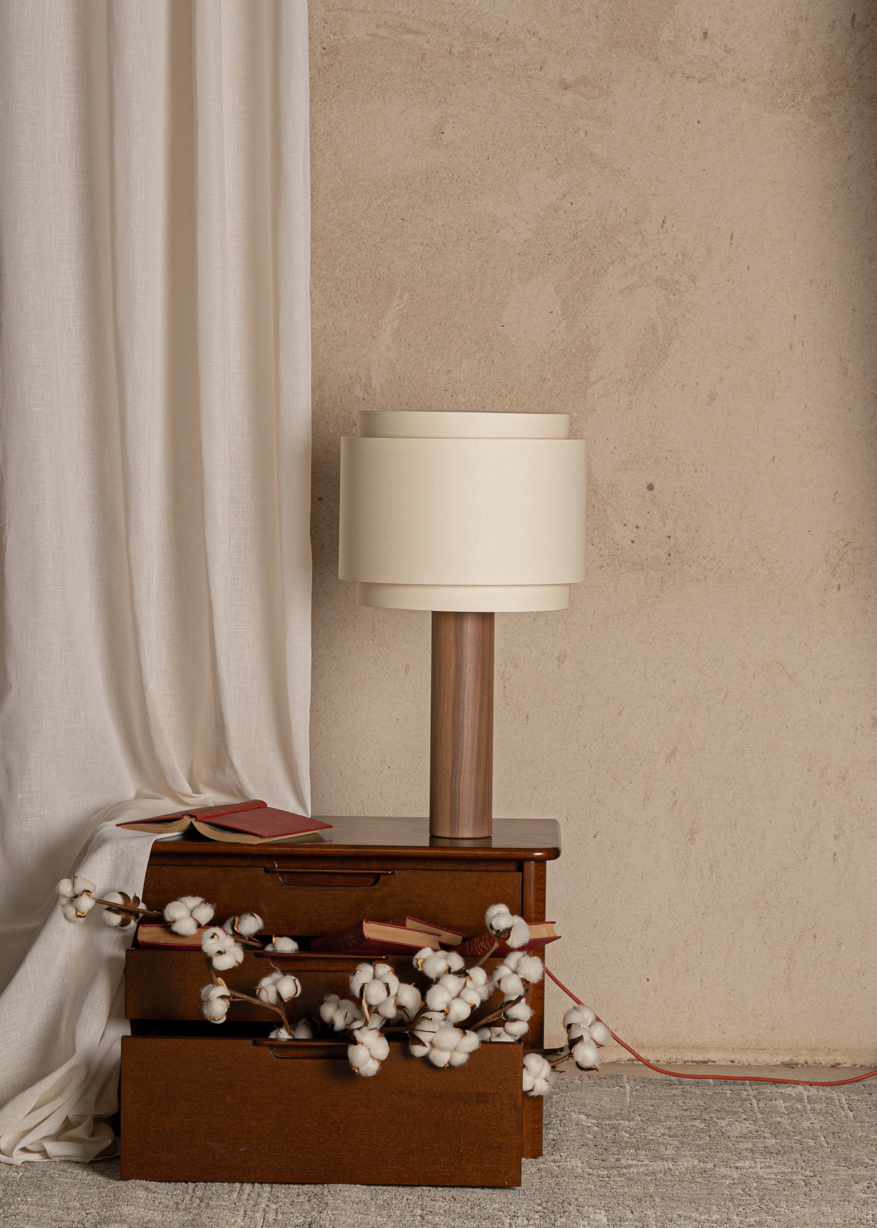 Stolná lampa PIPO DUOBLE orechové drevo