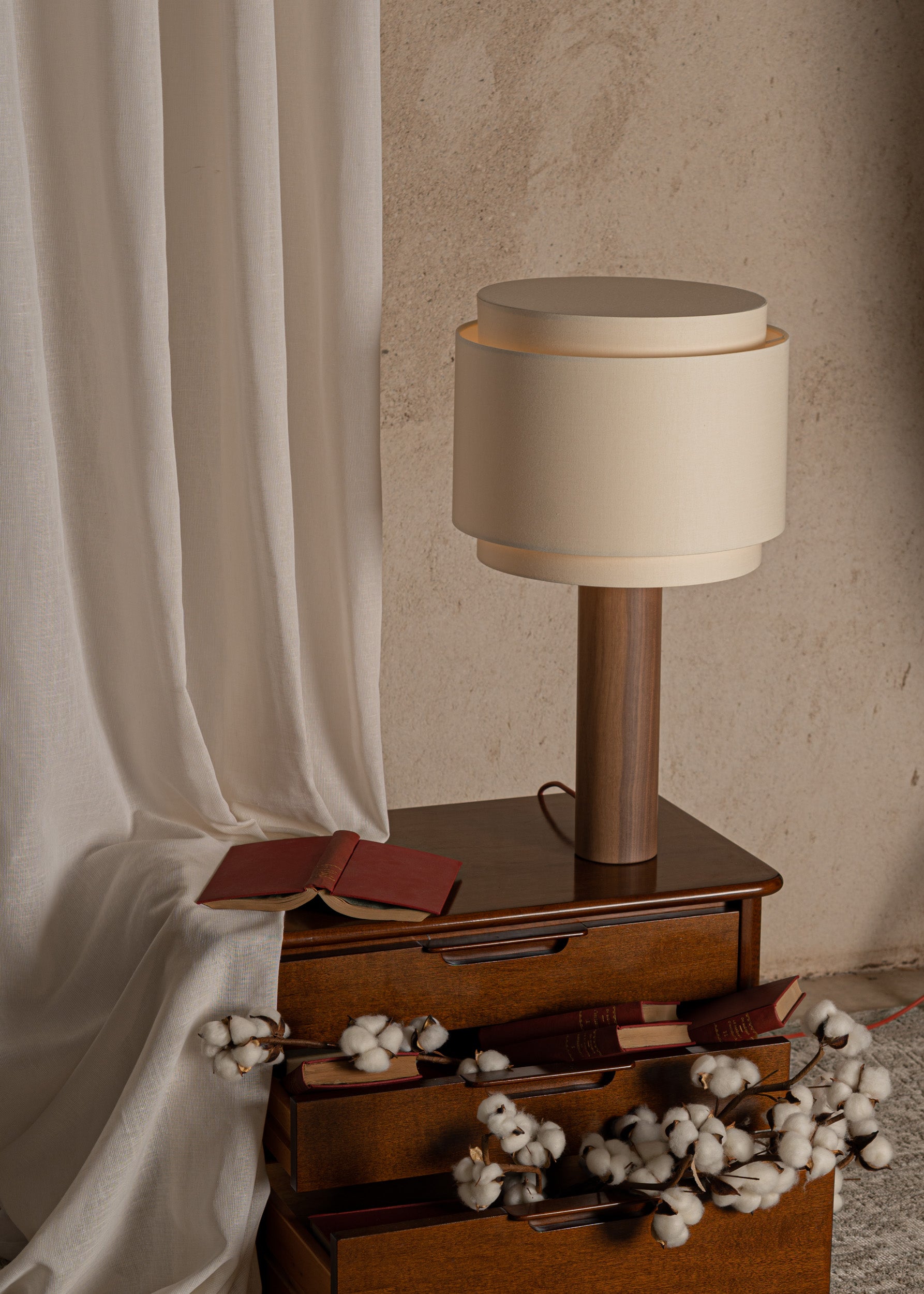 Stolná lampa PIPO DUOBLE orechové drevo