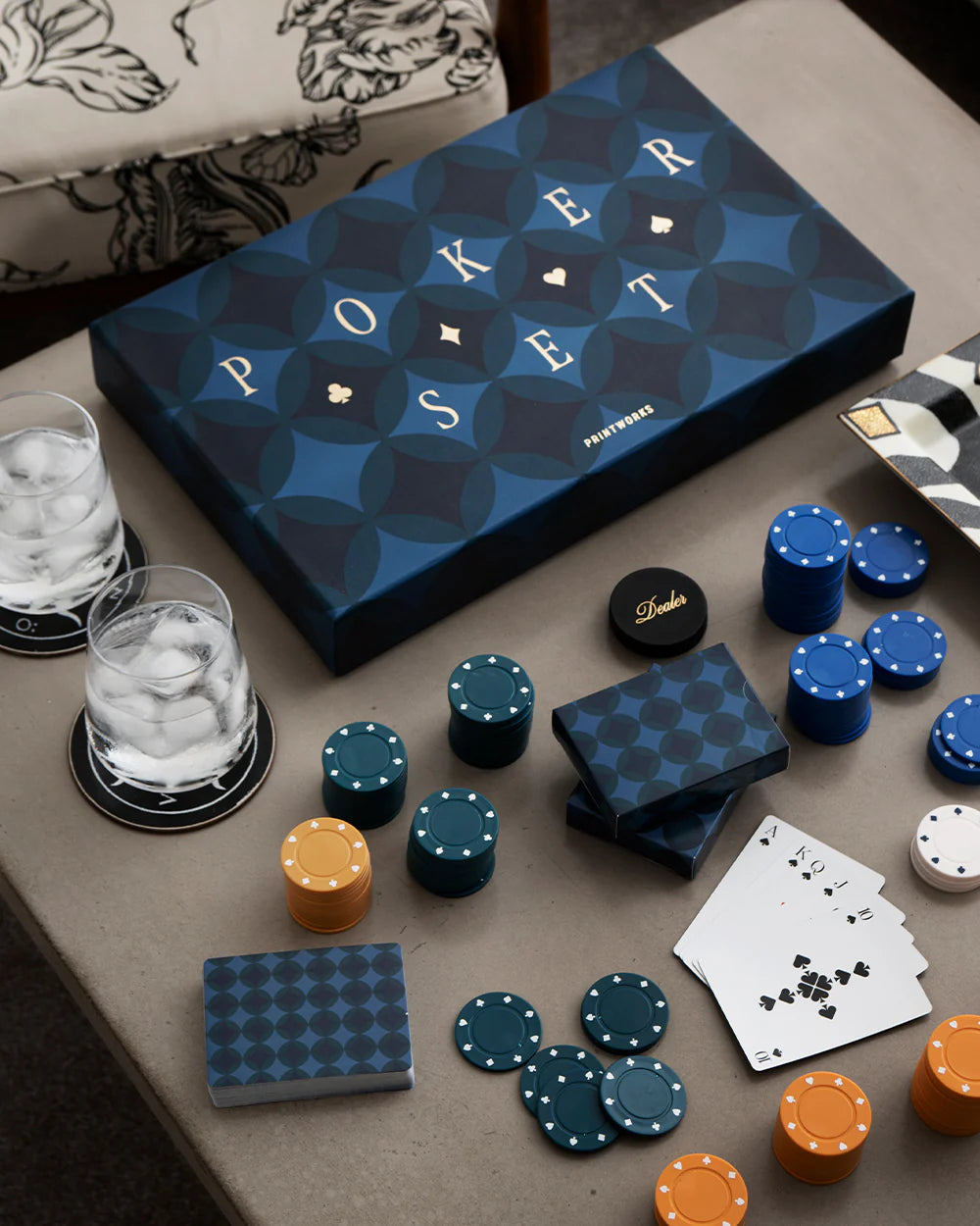 ART OF POKER black and navy poker set