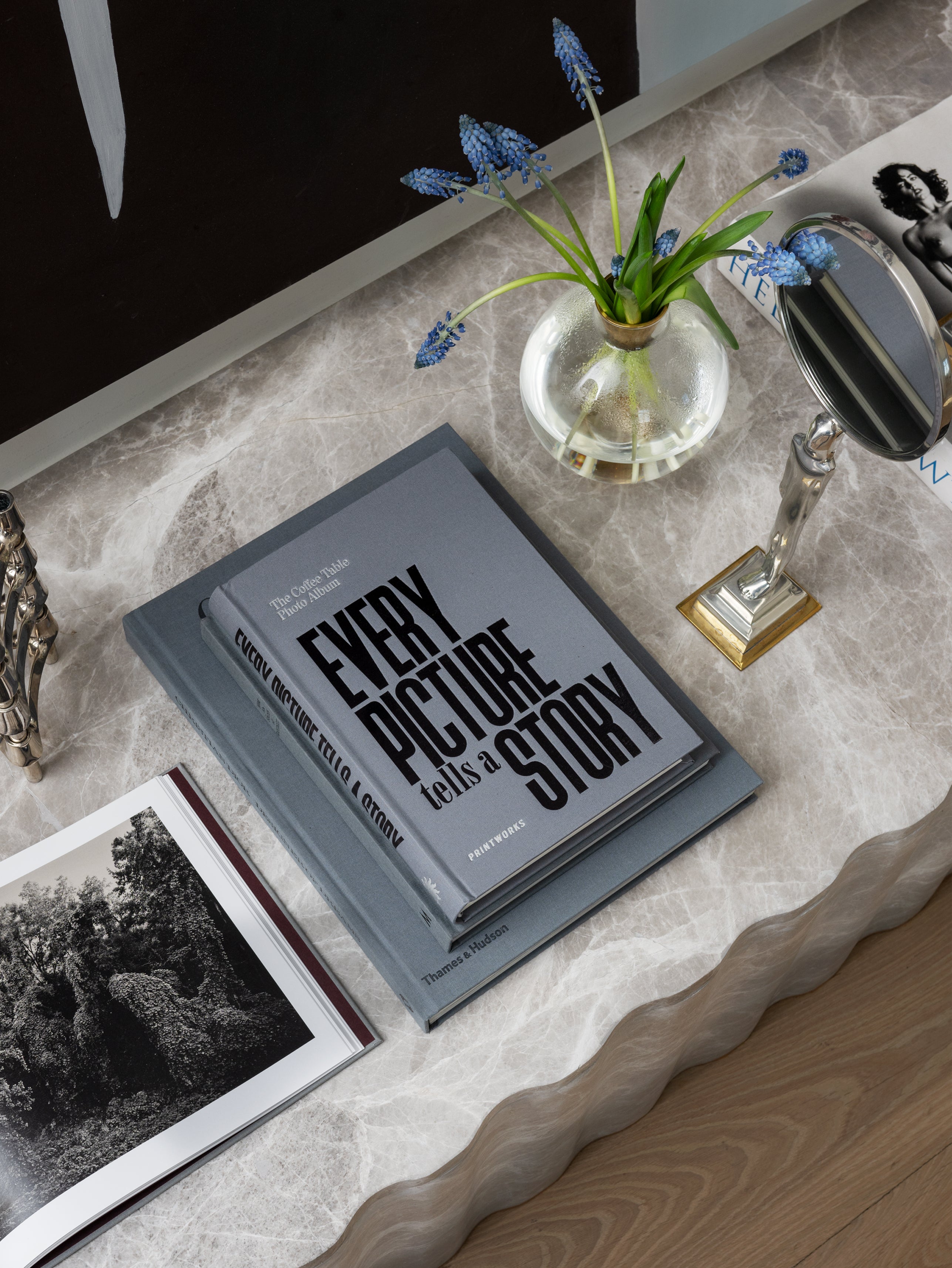 Album na fotografie KAŽDÝ OBRAZ ROZPRÁVA PRÍBEH šedý