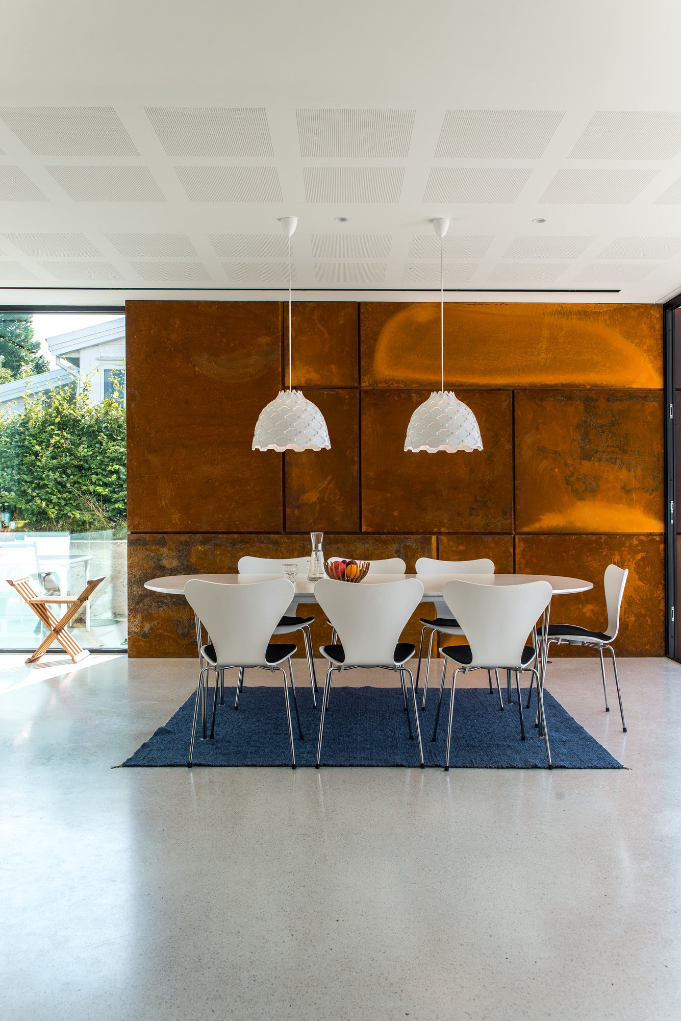 Závesná lampa LC SHUTTERS biela