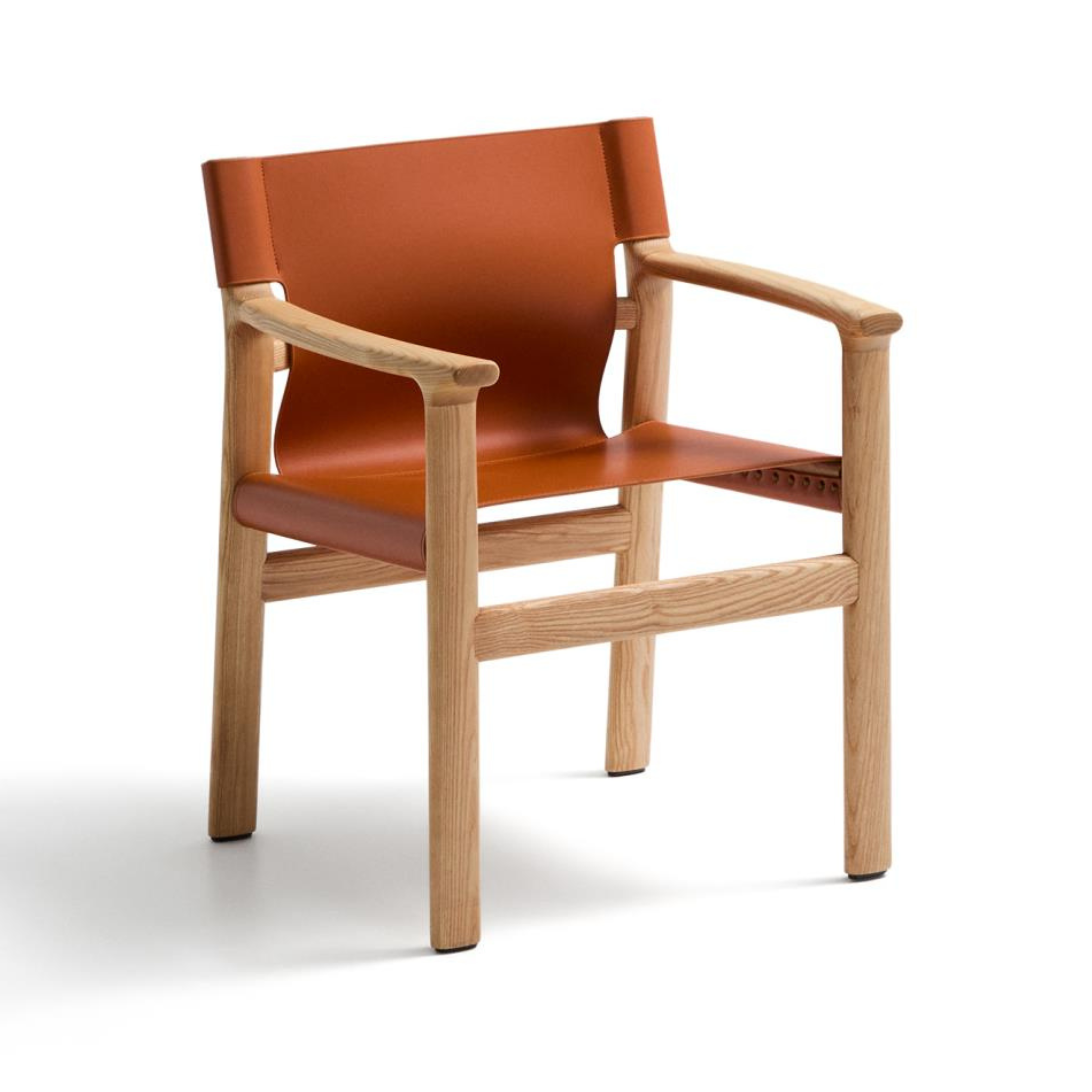 JAN chair in light brown recycled leather with ash wood