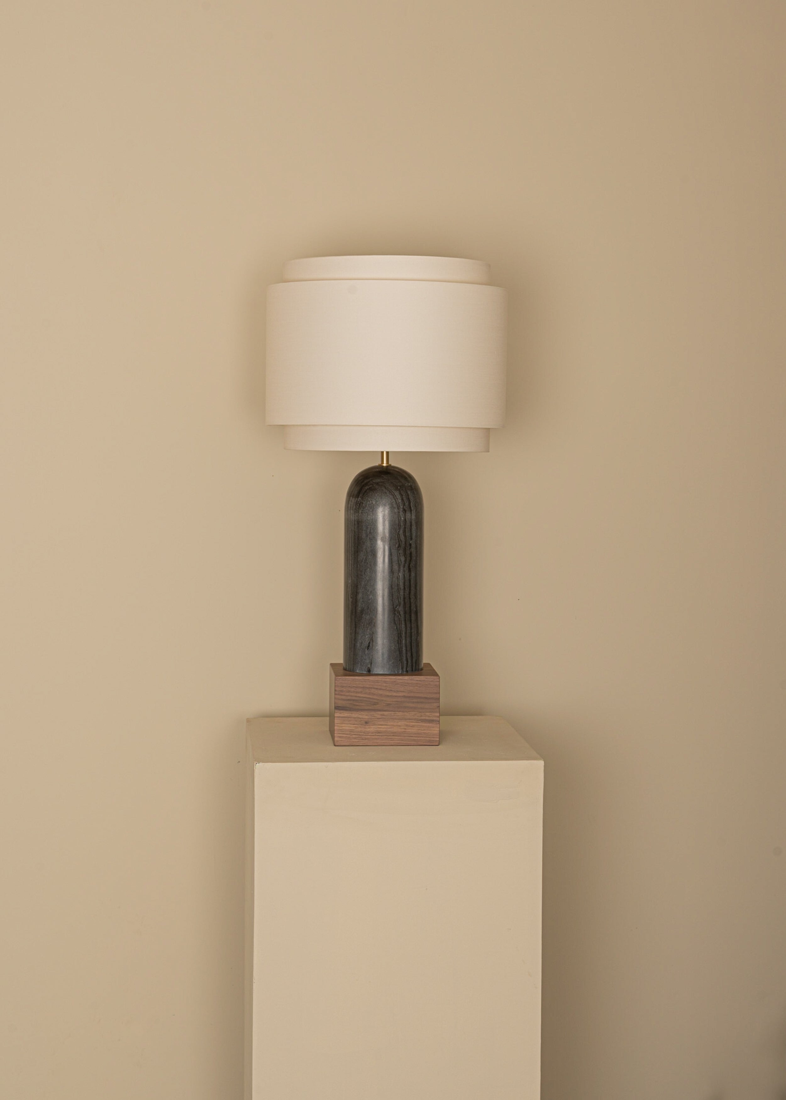 Stolná lampa PURA KELO DOUBLE čierny mramor
