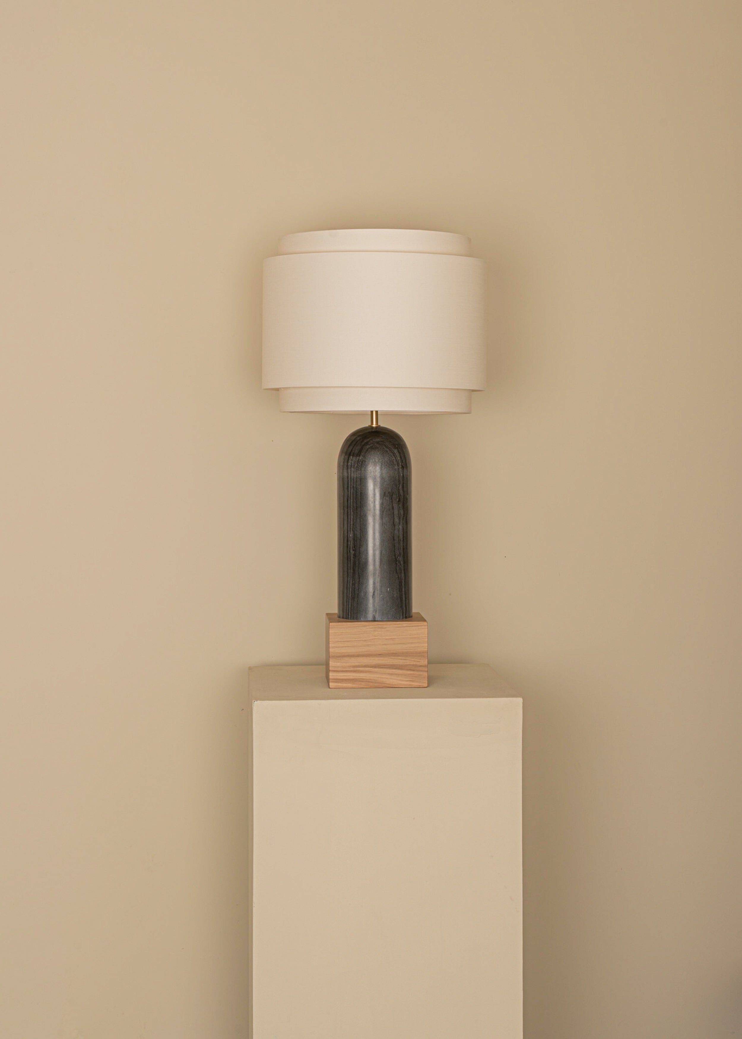 Stolná lampa PURA KELO DOUBLE čierny mramor