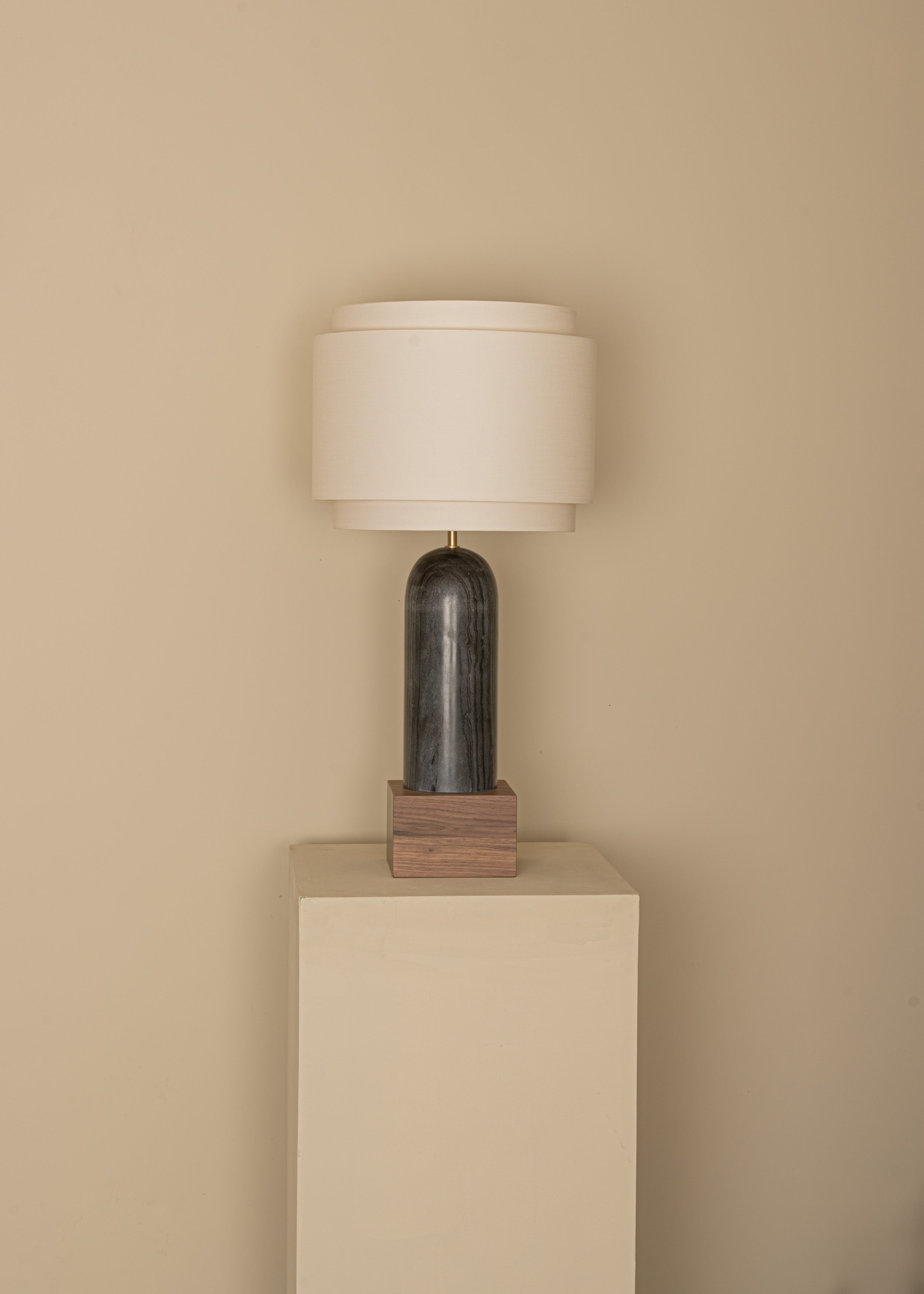 Stolná lampa PURA KELO DOUBLE čierny mramor