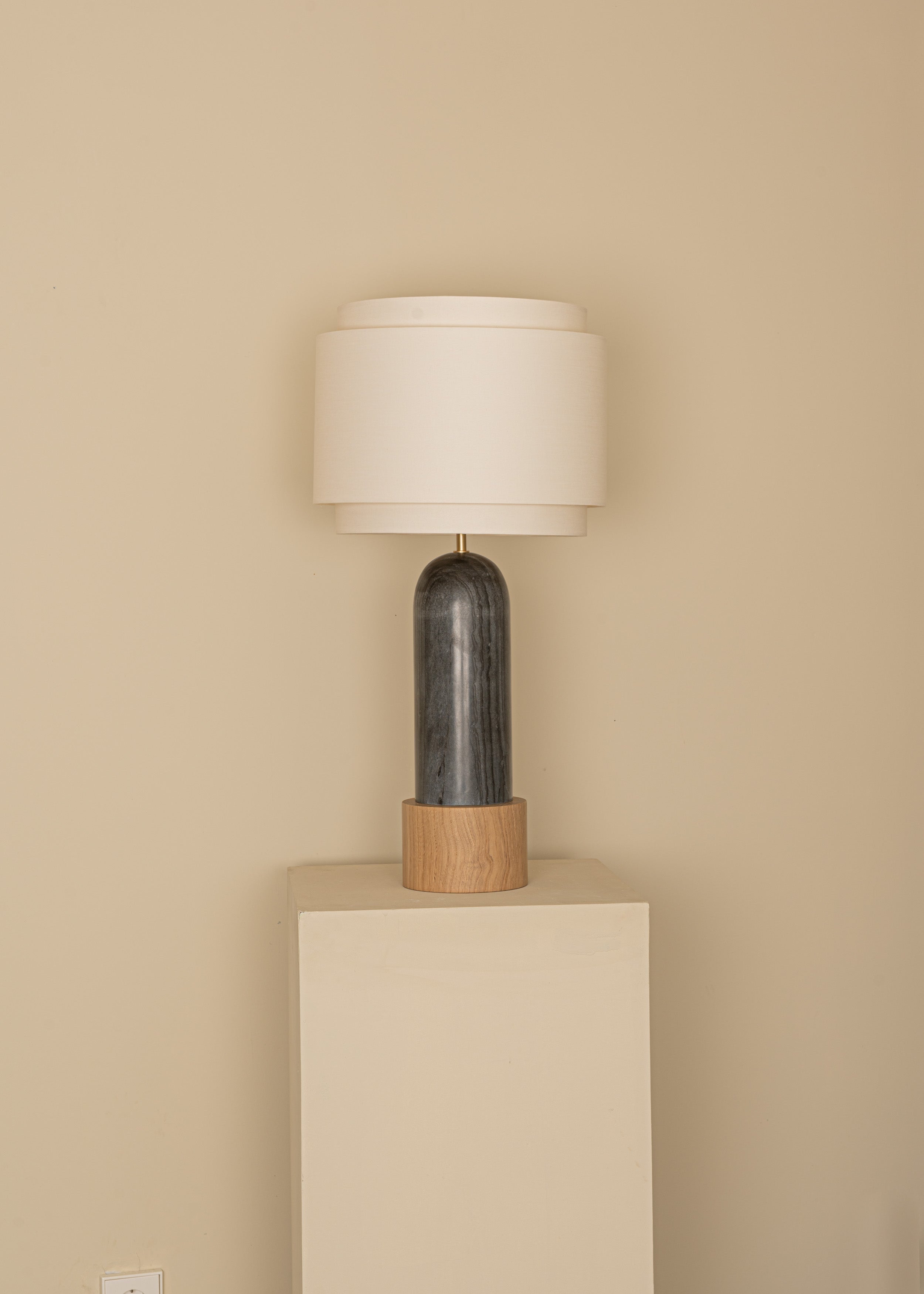 Stolná lampa PURA KELO DOUBLE čierny mramor