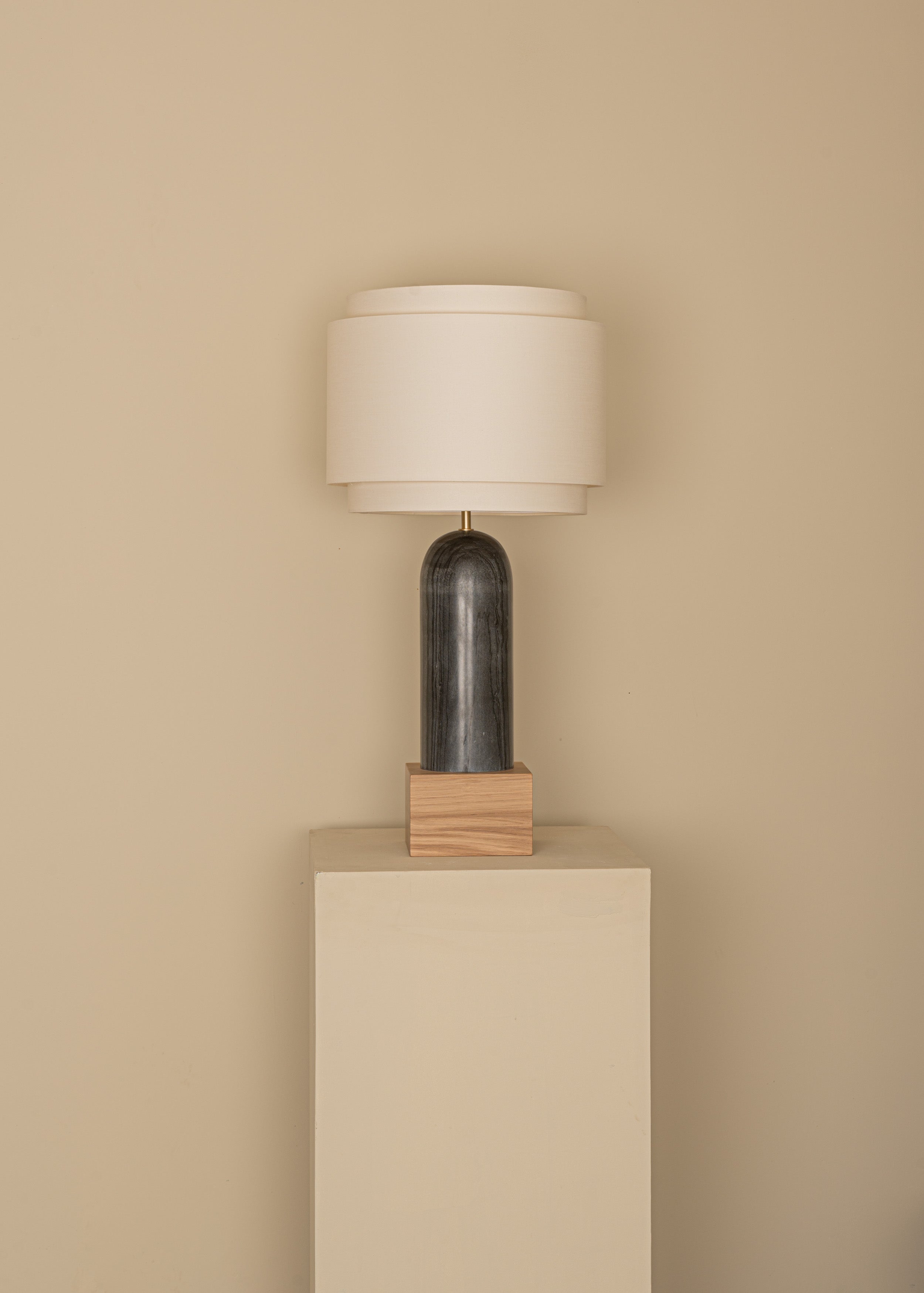 Stolná lampa PURA KELO DOUBLE čierny mramor