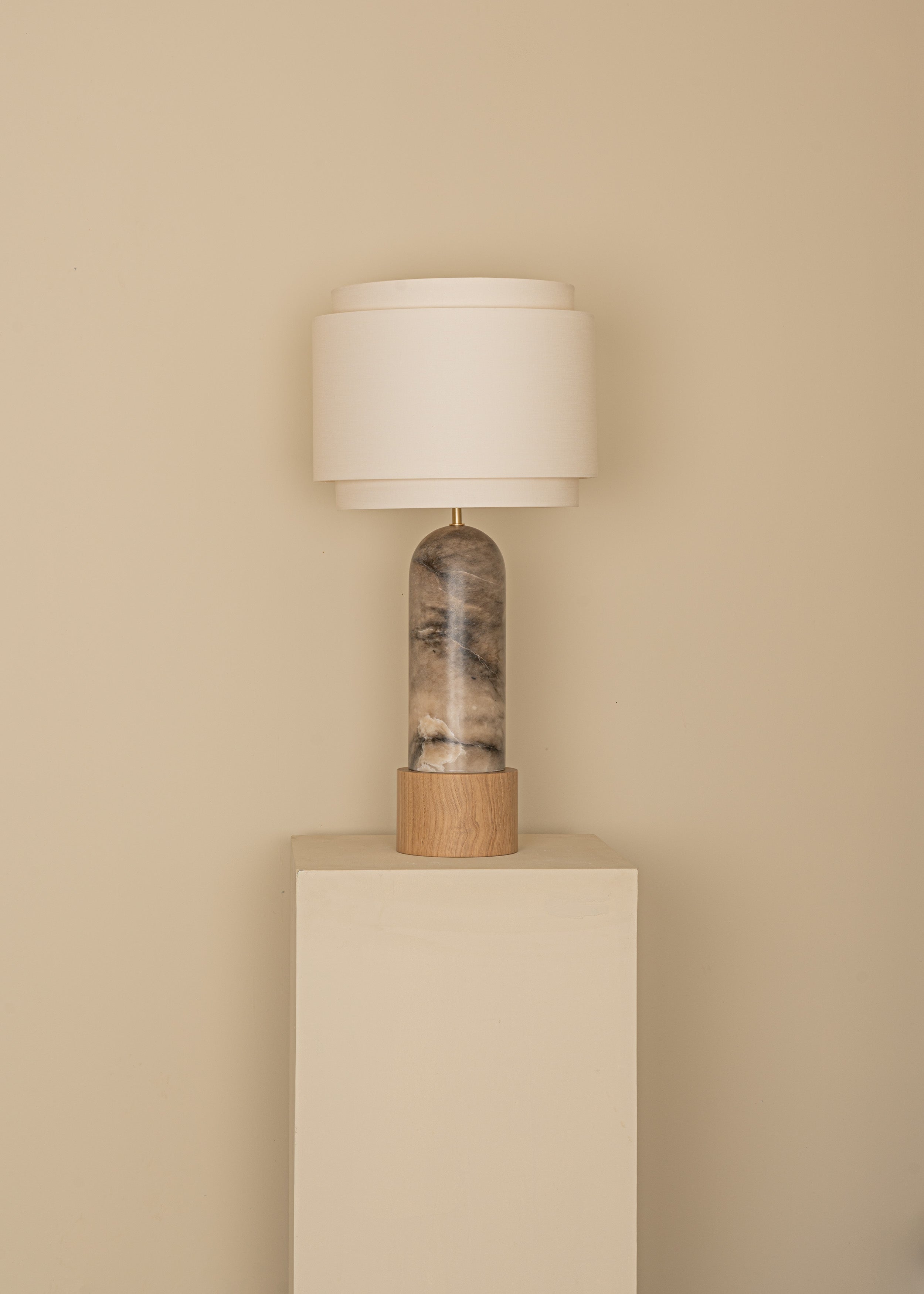 Stolná lampa PURA KELO DOUBLE tmavý béžový alabaster