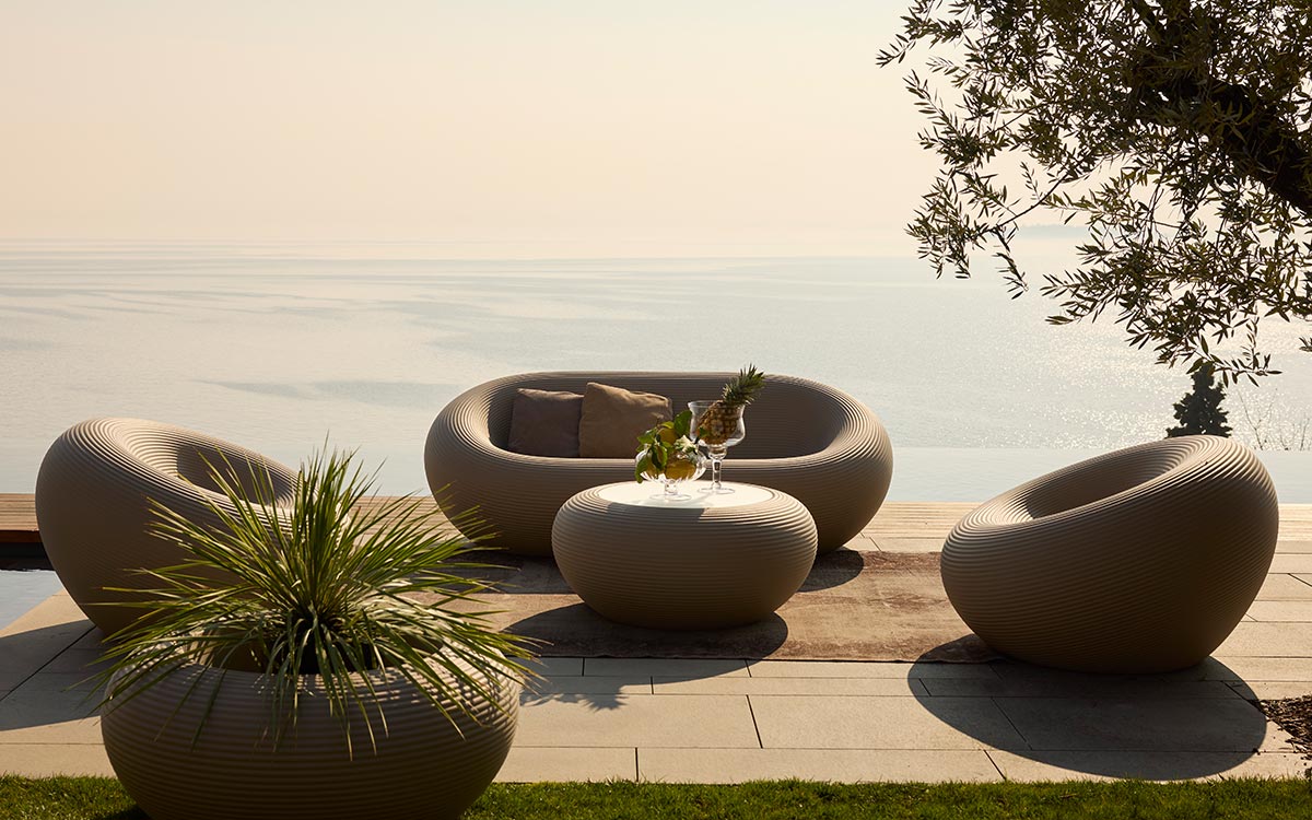 NAMI light green outdoor coffee table