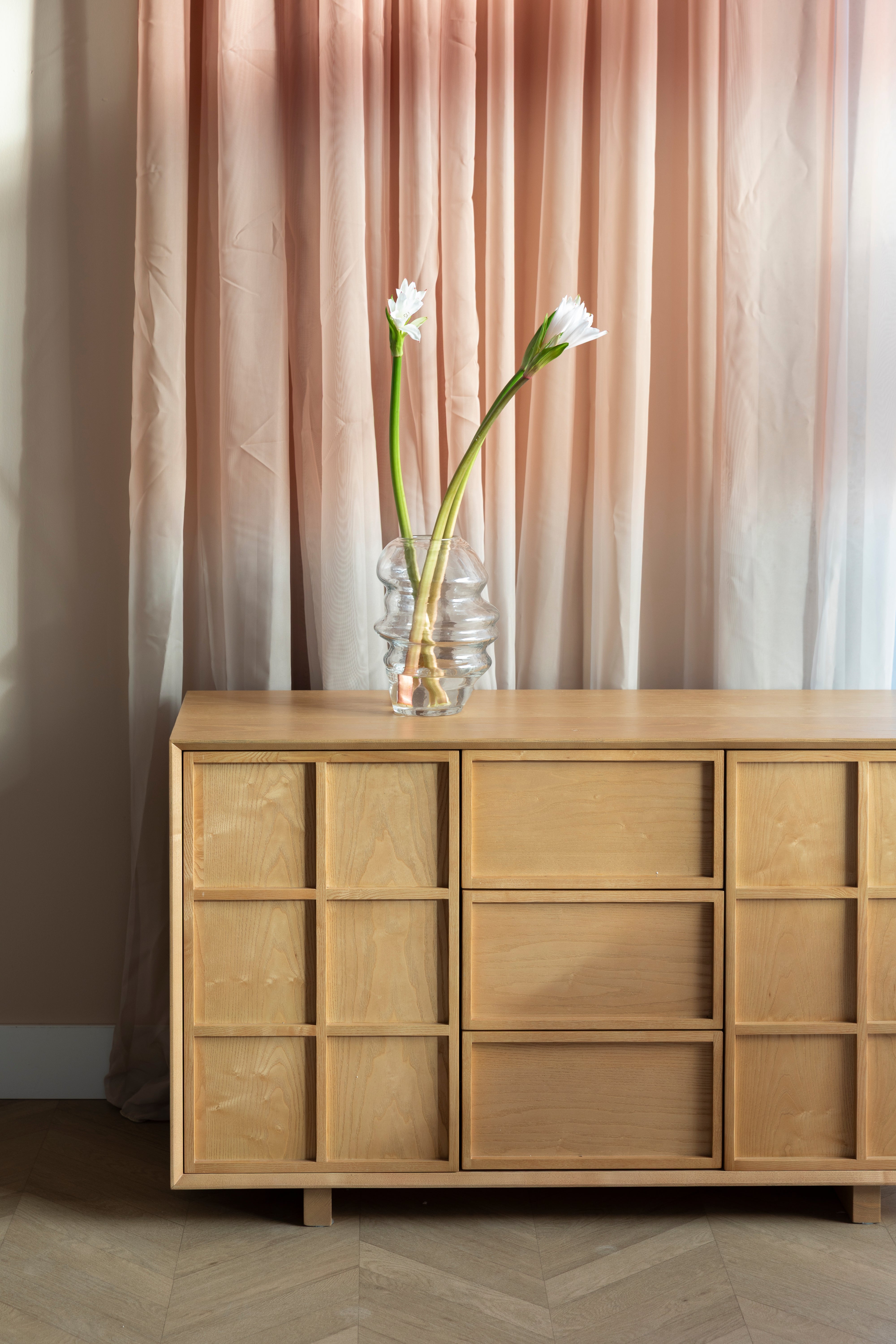 Komoda RASTER jaseňový dyha