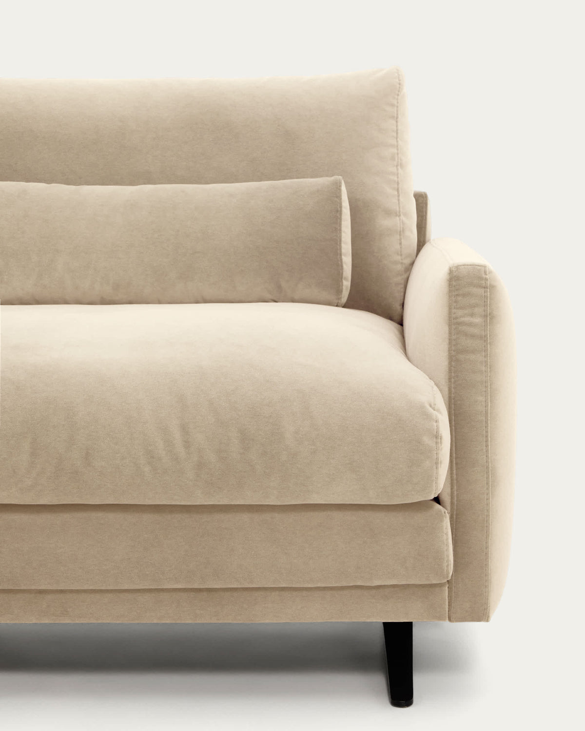 Sofa 4-osobowa VELIRO perłowy aksamit – ujęcie 3