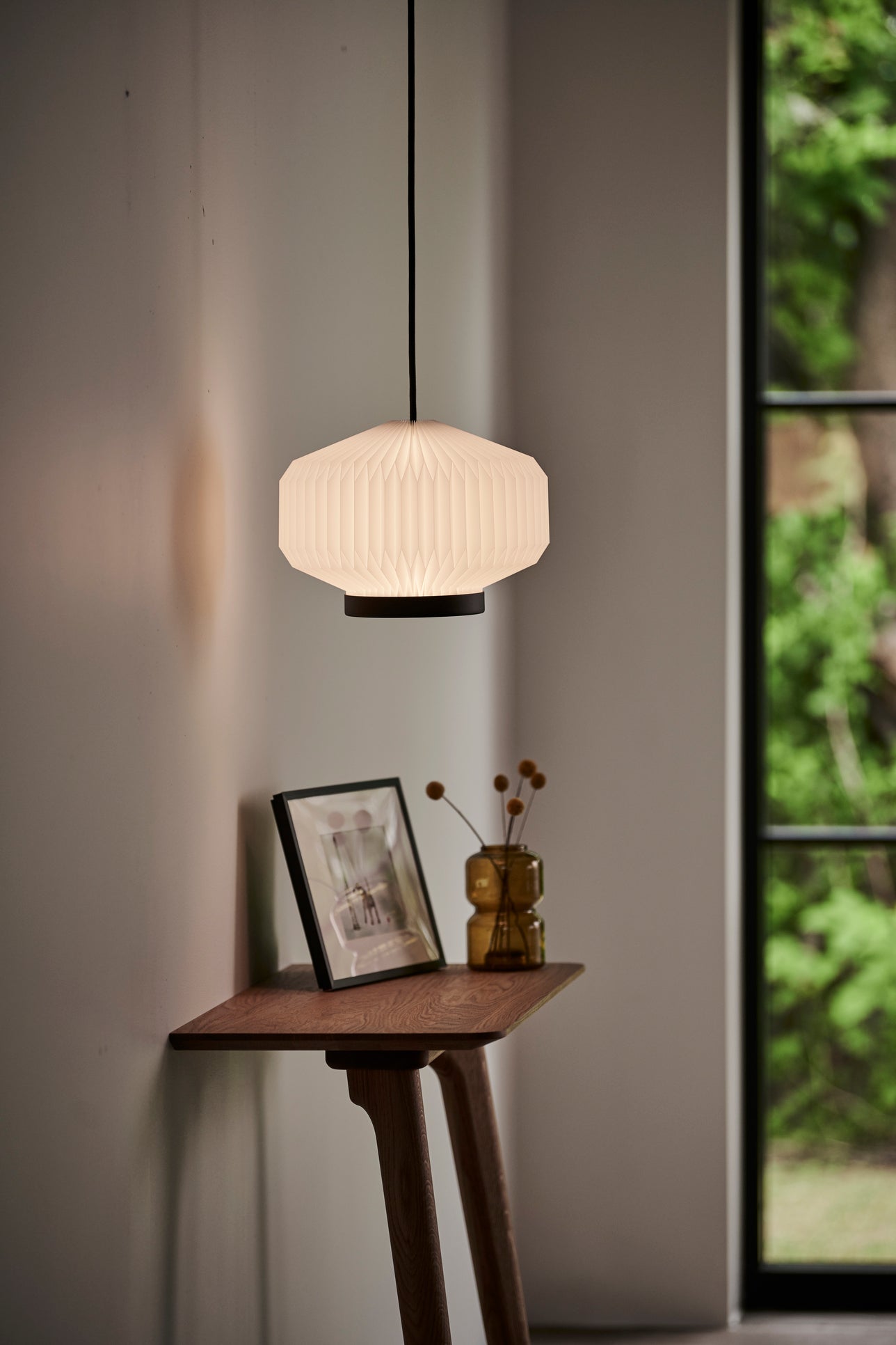 Závesná lampa MODEL 186 SHIBUI biela