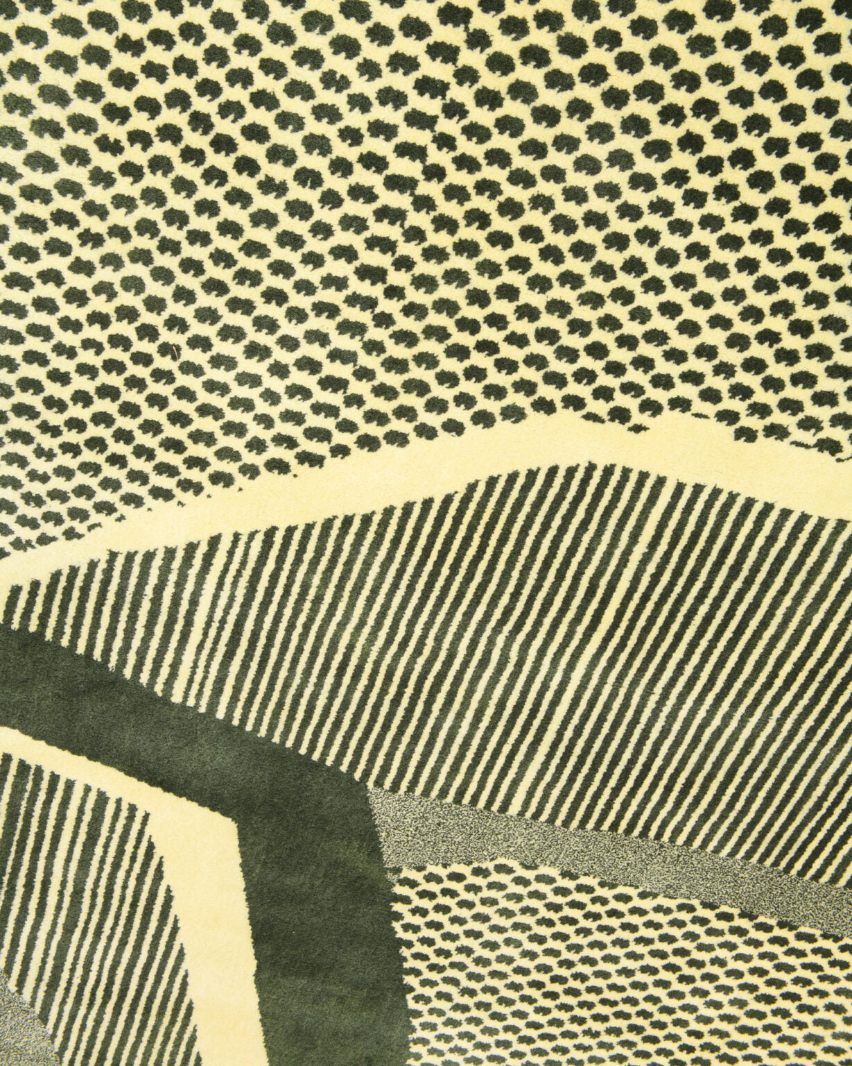 Dekoratívny oválny koberec SIGNED zelený