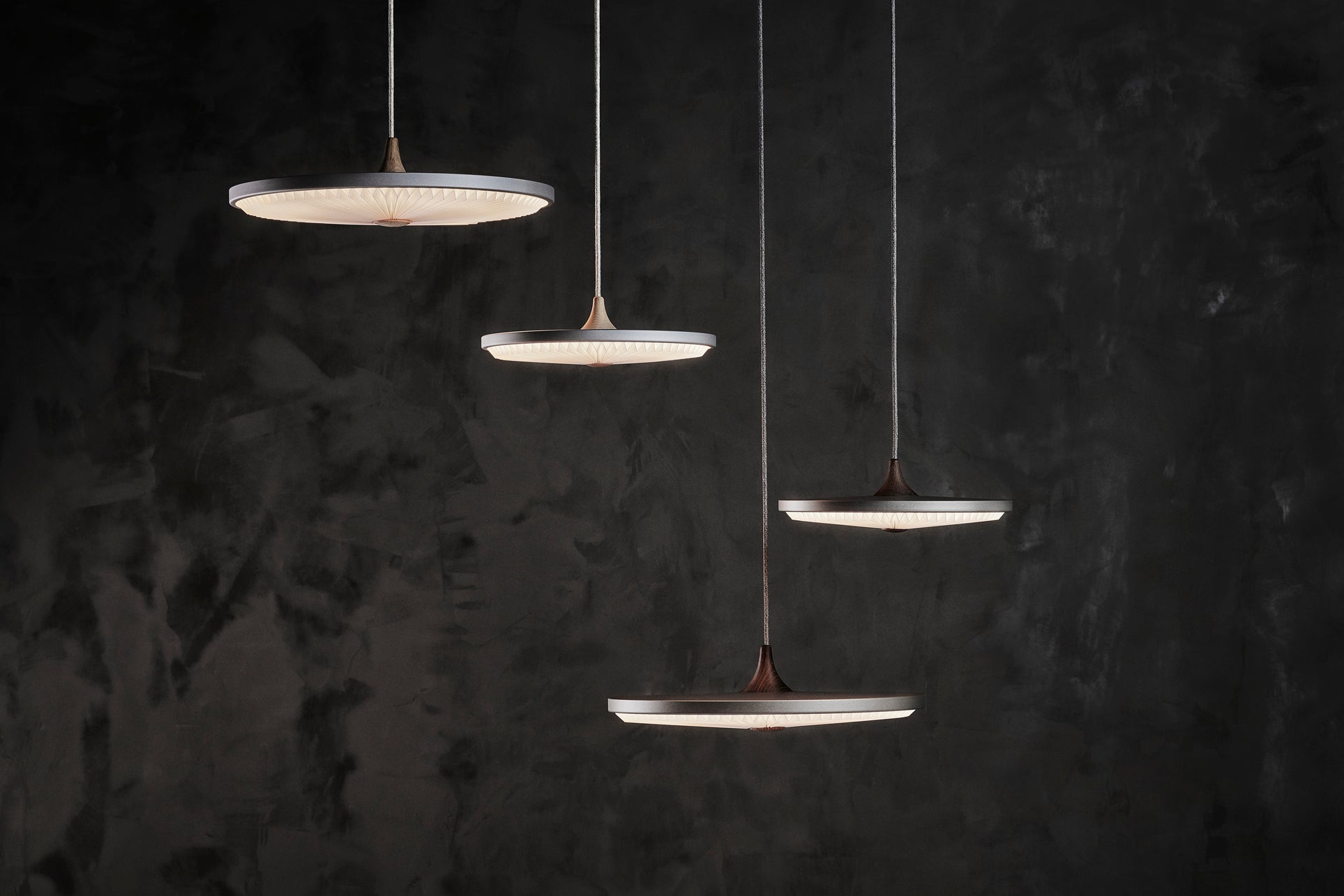 Závesná lampa MODEL 198 SOLEIL údený dub
