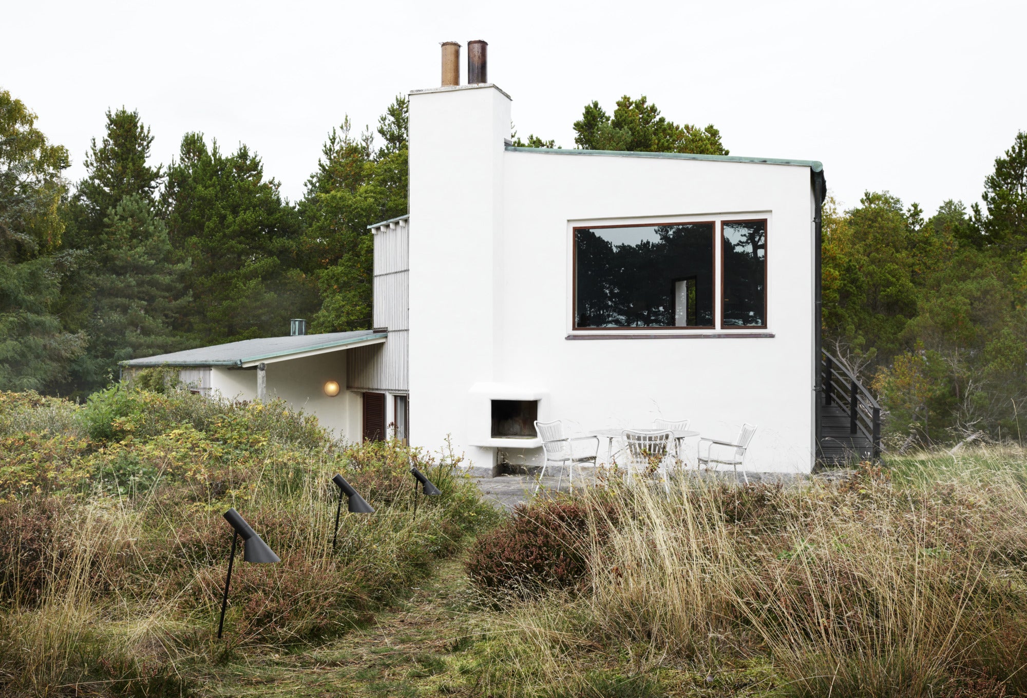 Stojaca vonkajšia lampa AJ čierna
