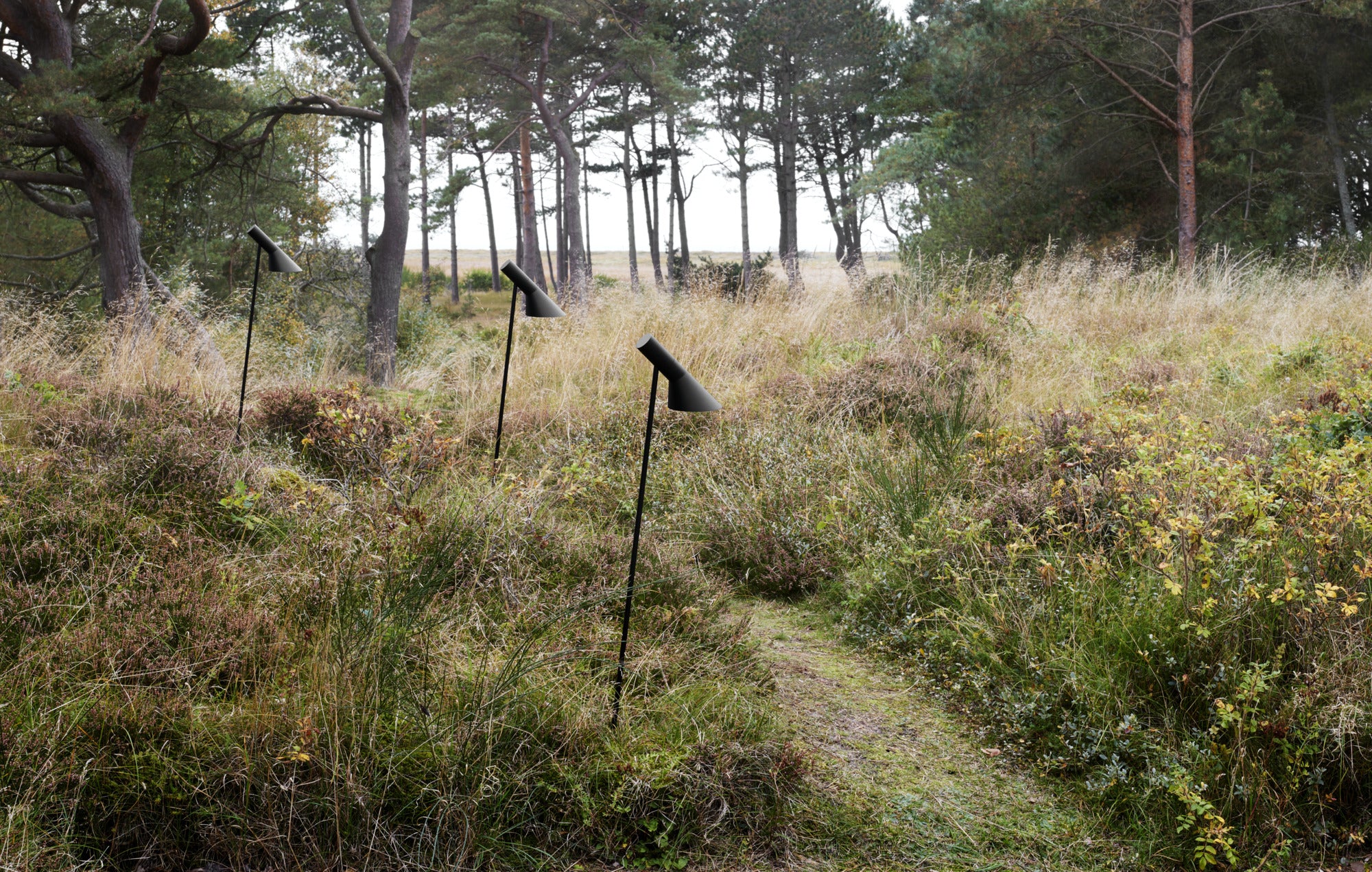 Stojaca vonkajšia lampa AJ čierna