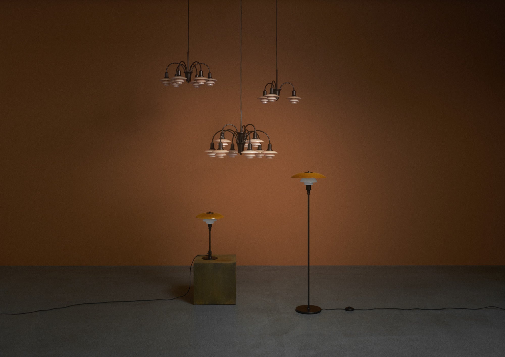 Podlahová lampa PH 3½-2½ jantárová