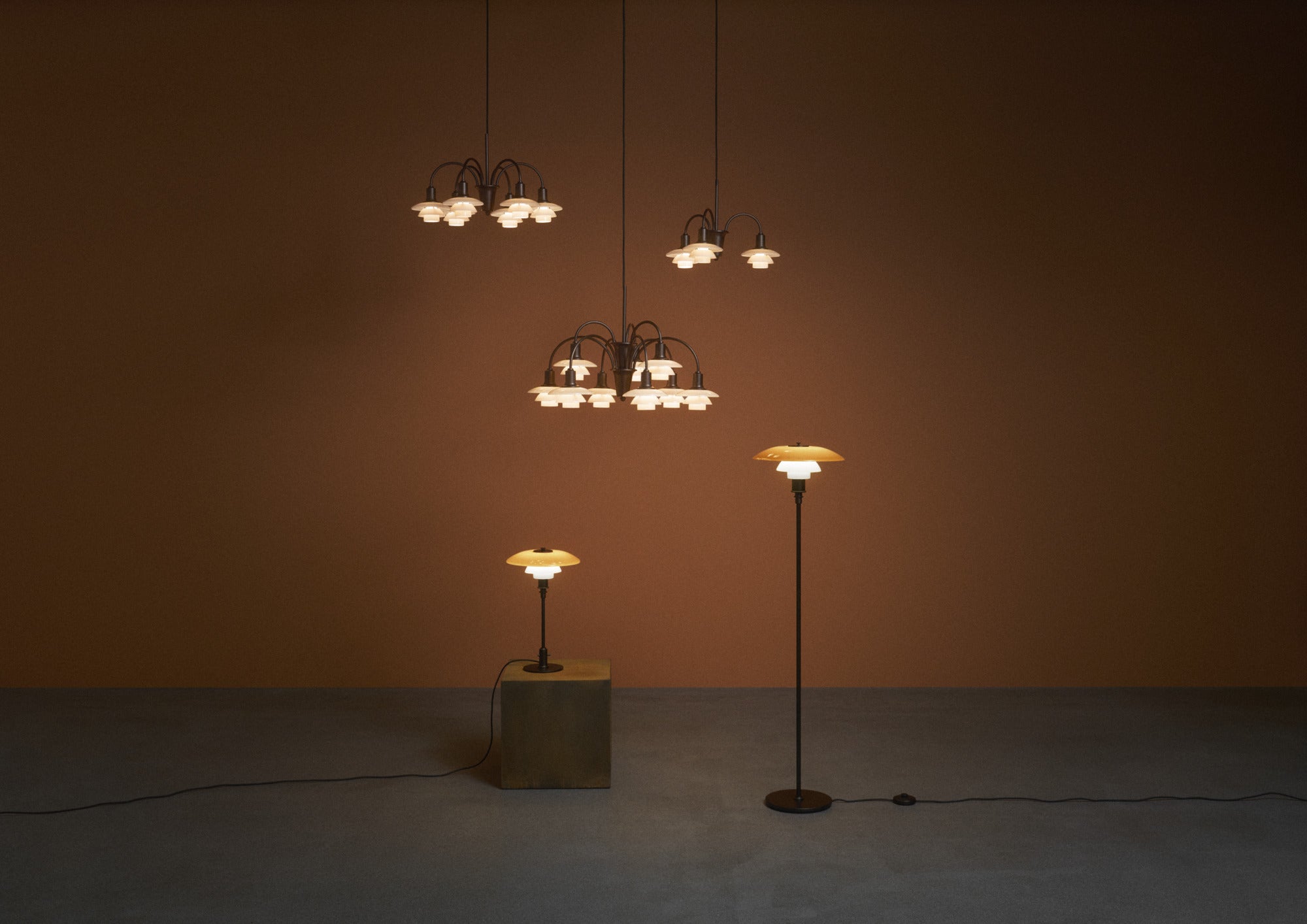 Podlahová lampa PH 3½-2½ jantárová