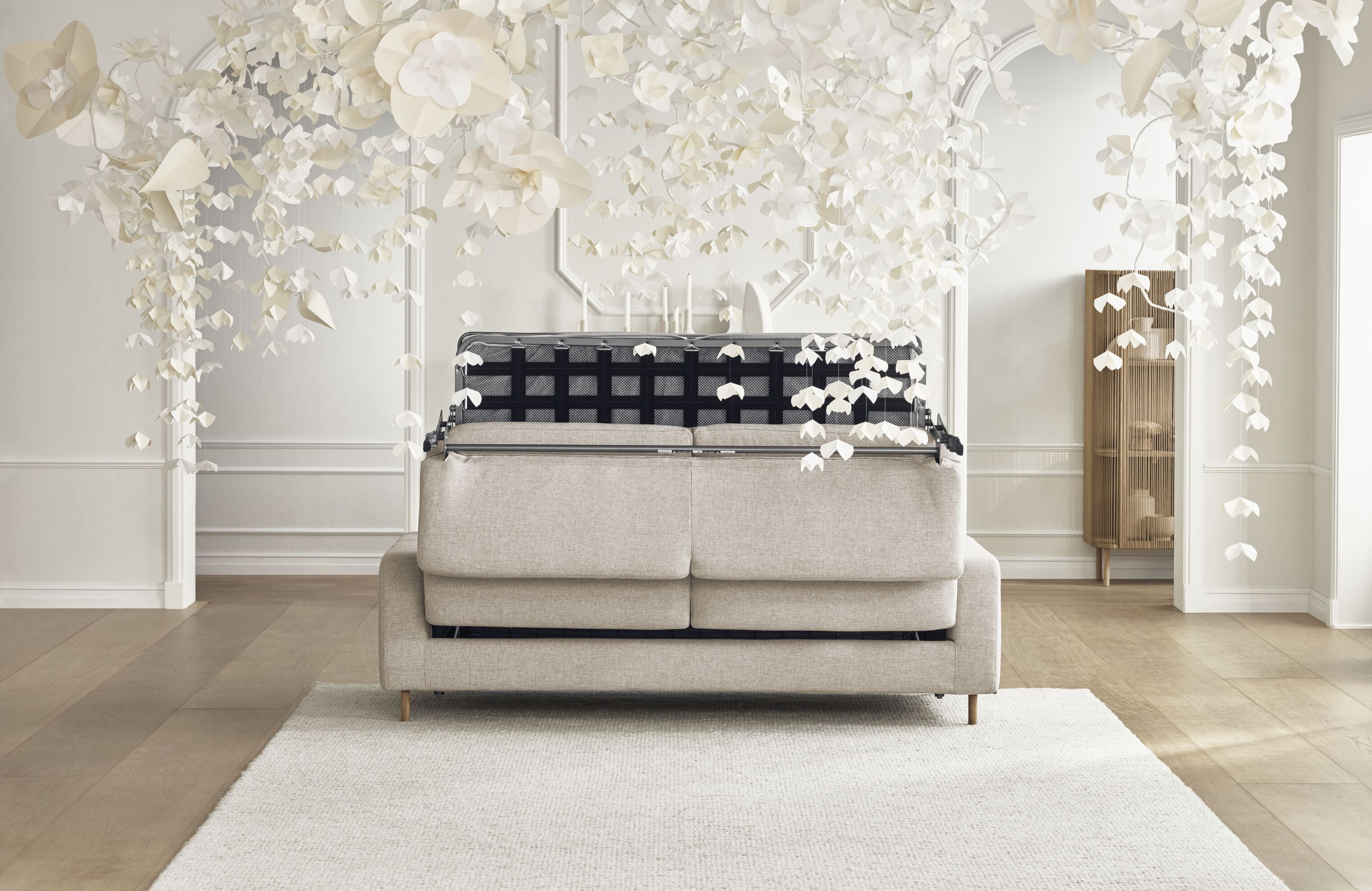 Rohová rozkladacia pohovka pravostranná 3-miestna SCANDINAVIA s tmavým podstavcom