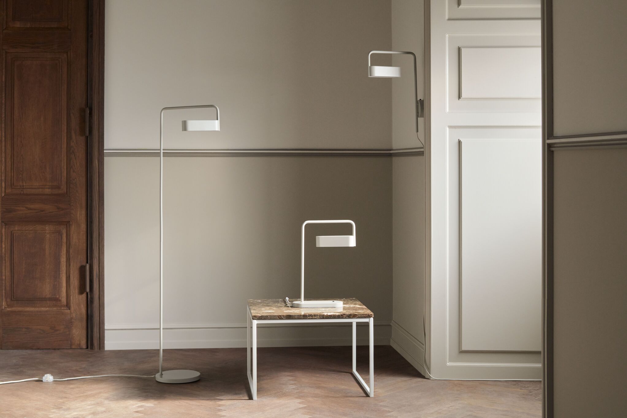 Stolná lampa SCRIBE mosadzná