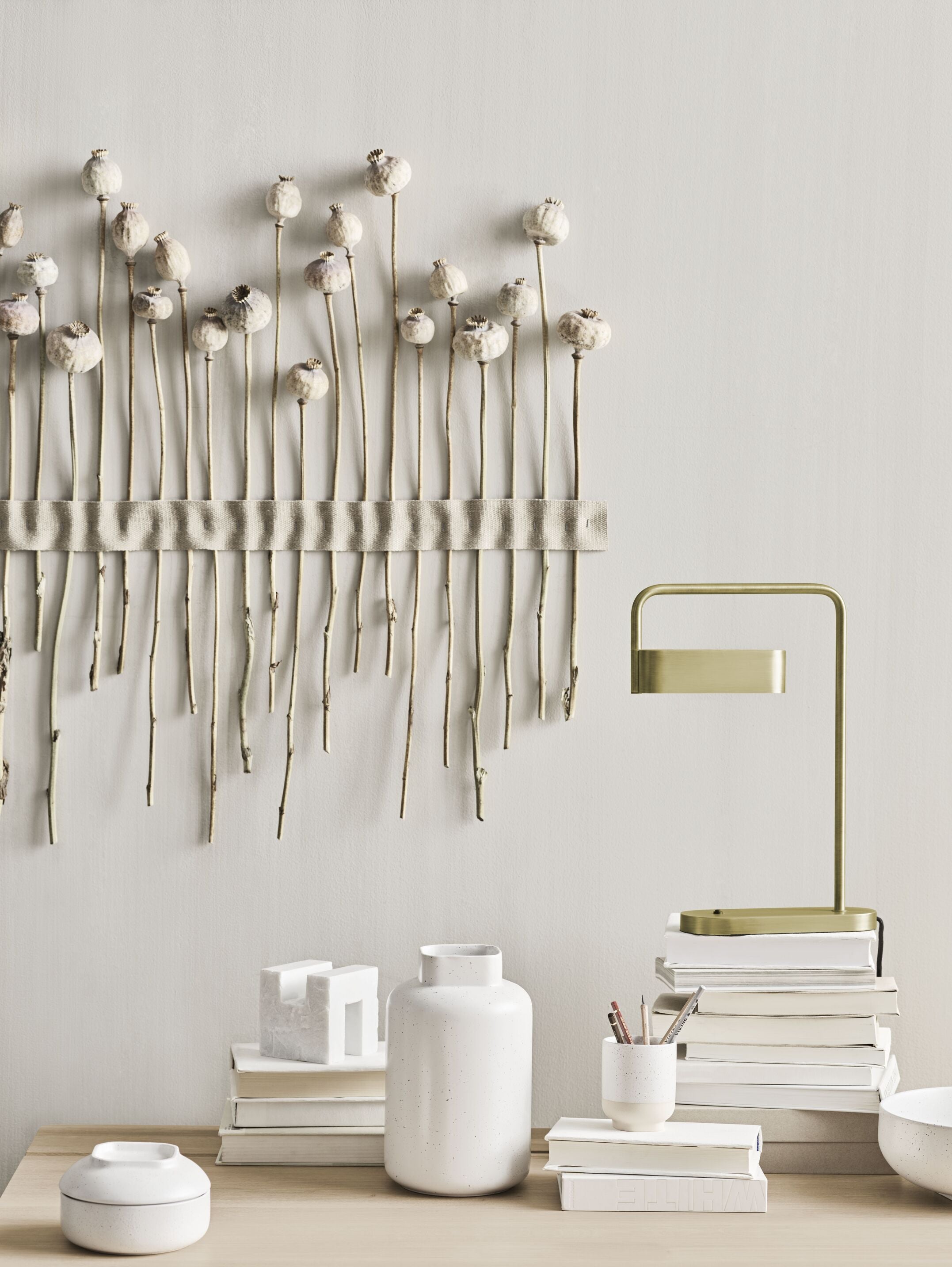 Stolná lampa SCRIBE krémová