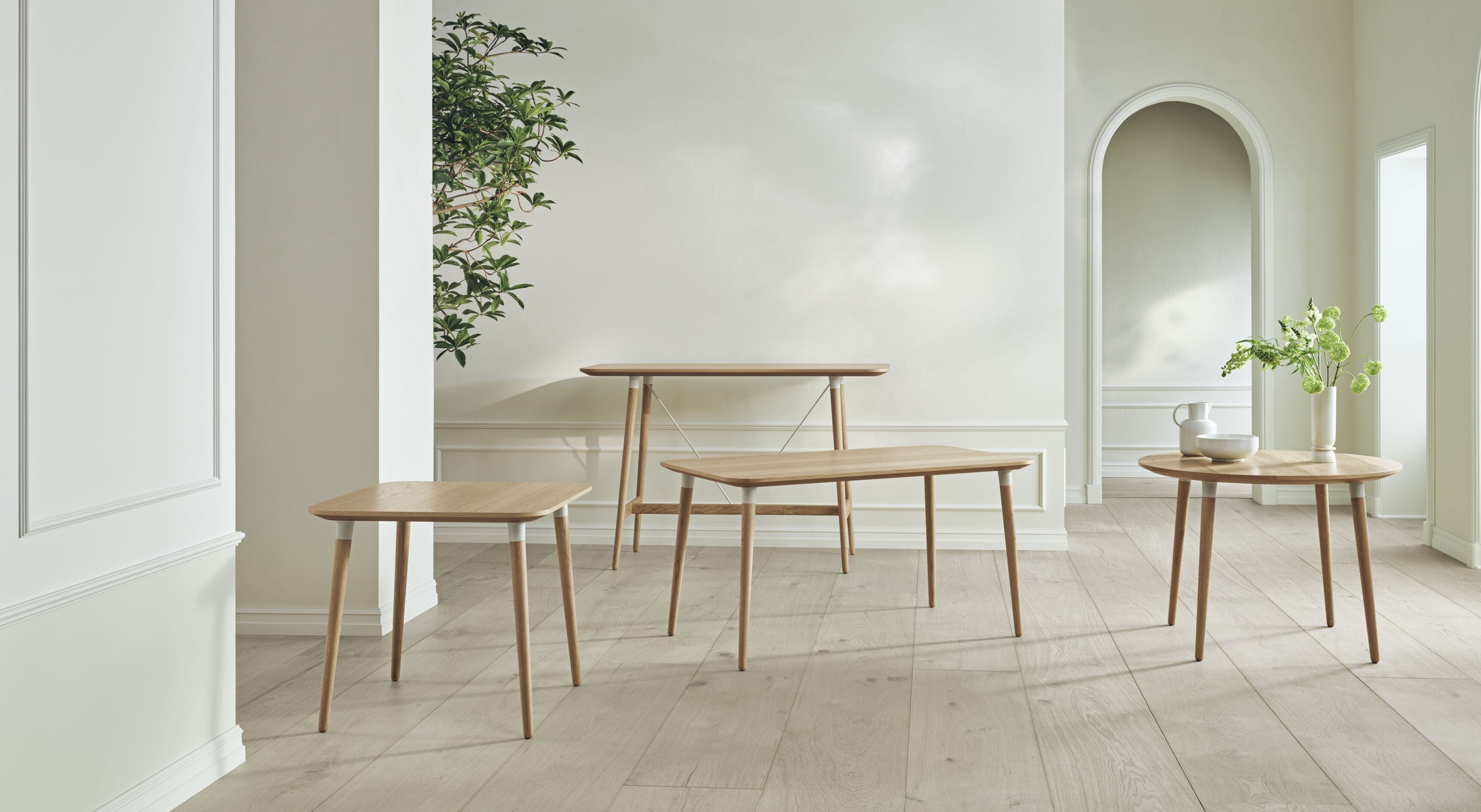 Rectangular table seed bleached oak veneer