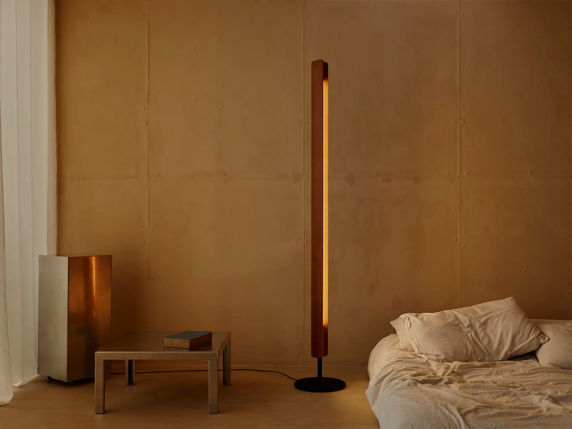 SEKI-HAN Floor Lamp in Copper Brown