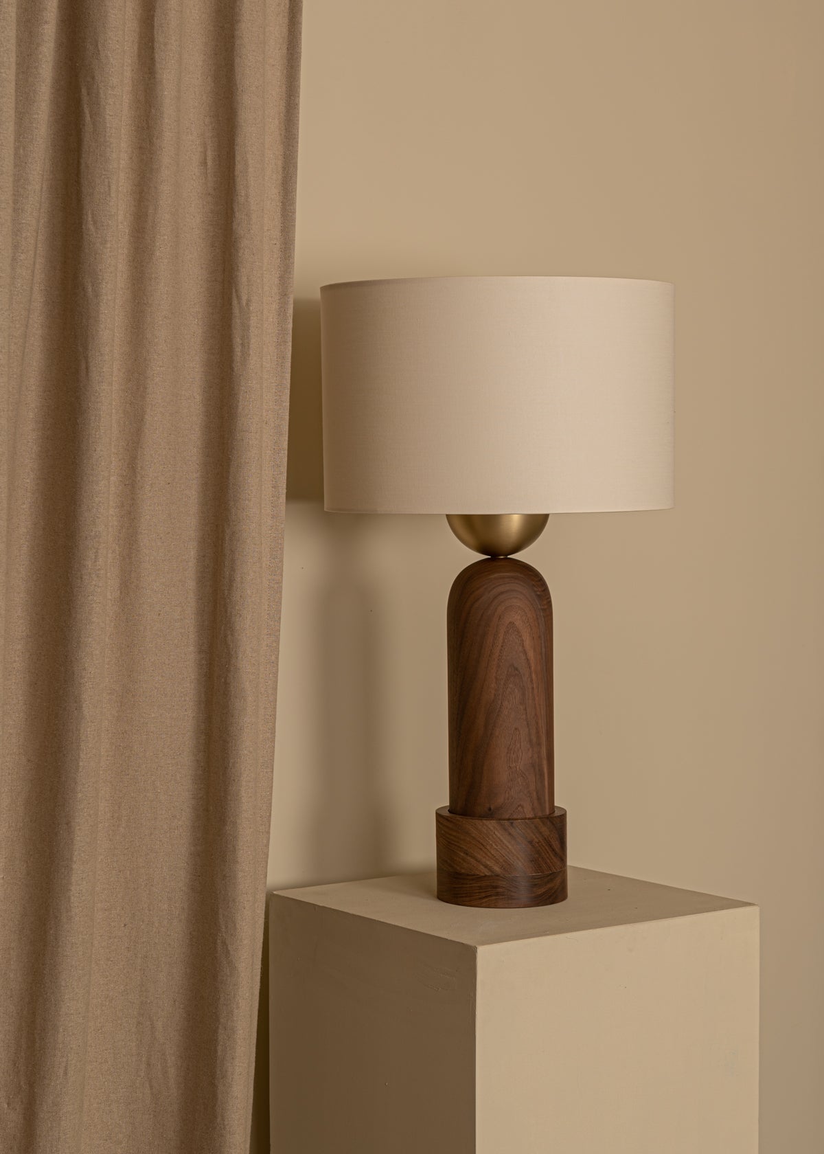 PEONA KELO Walnut Wood Table Lamp