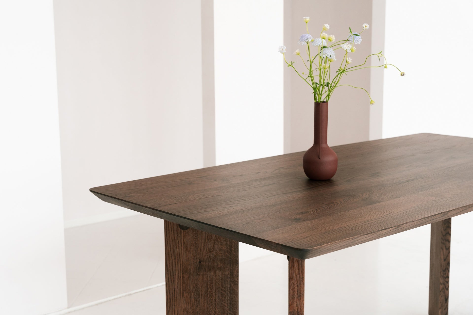 KALA Table in Oak Wood