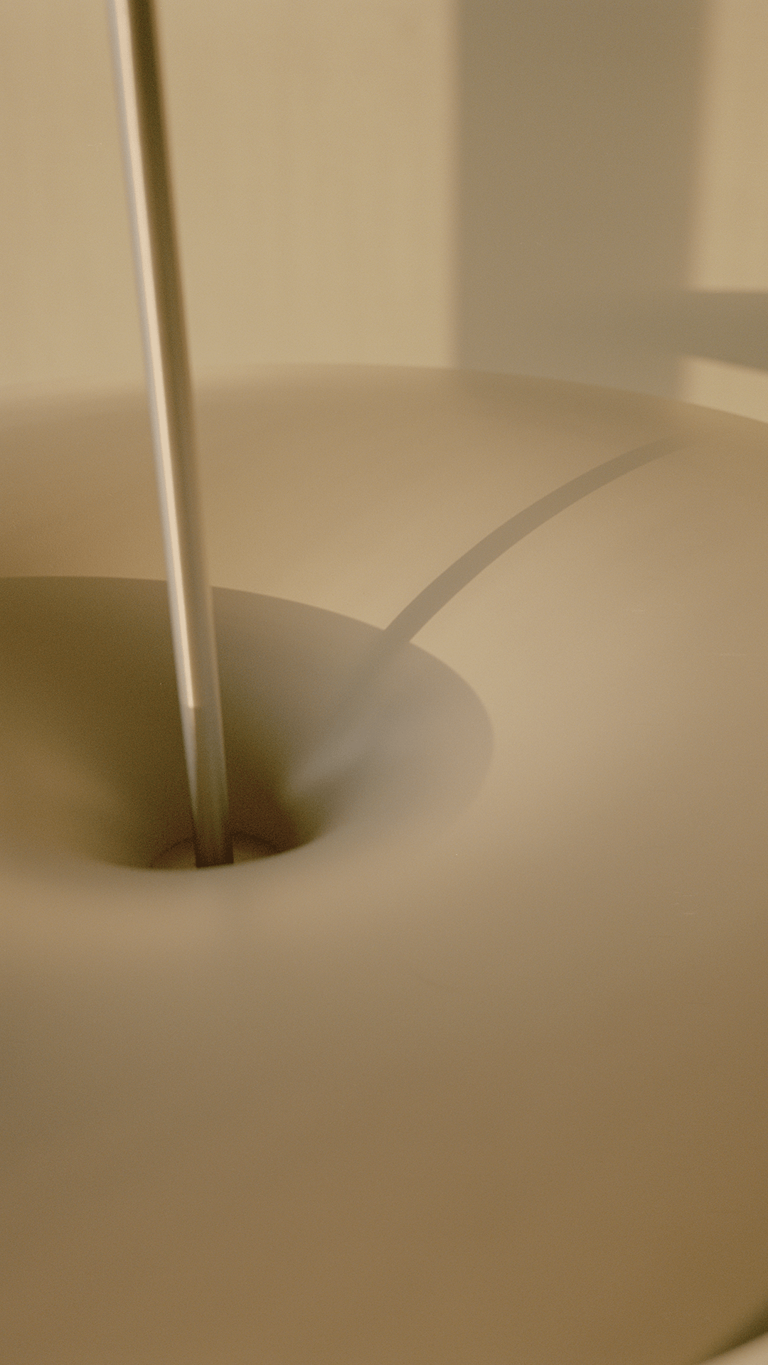 Závesná lampa KANTARELL biela s niklovaným povrchom