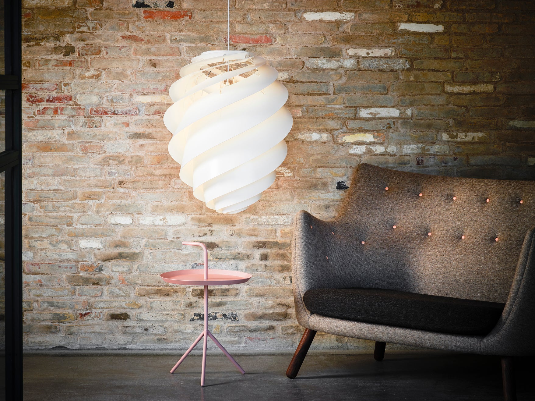 Závesná lampa MODEL 1312 SWIRL 2 biela