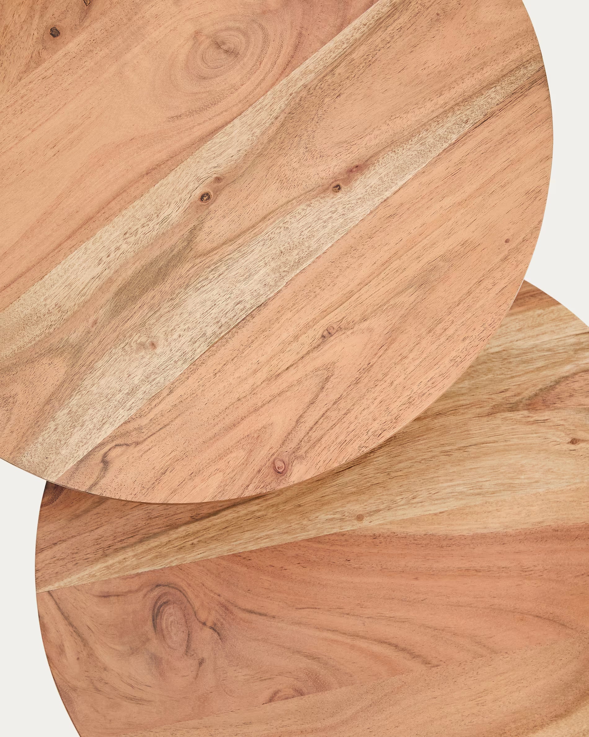 Súprava stolíkov VINTARA z masívneho akáciového dreva s čiernym podstavcom