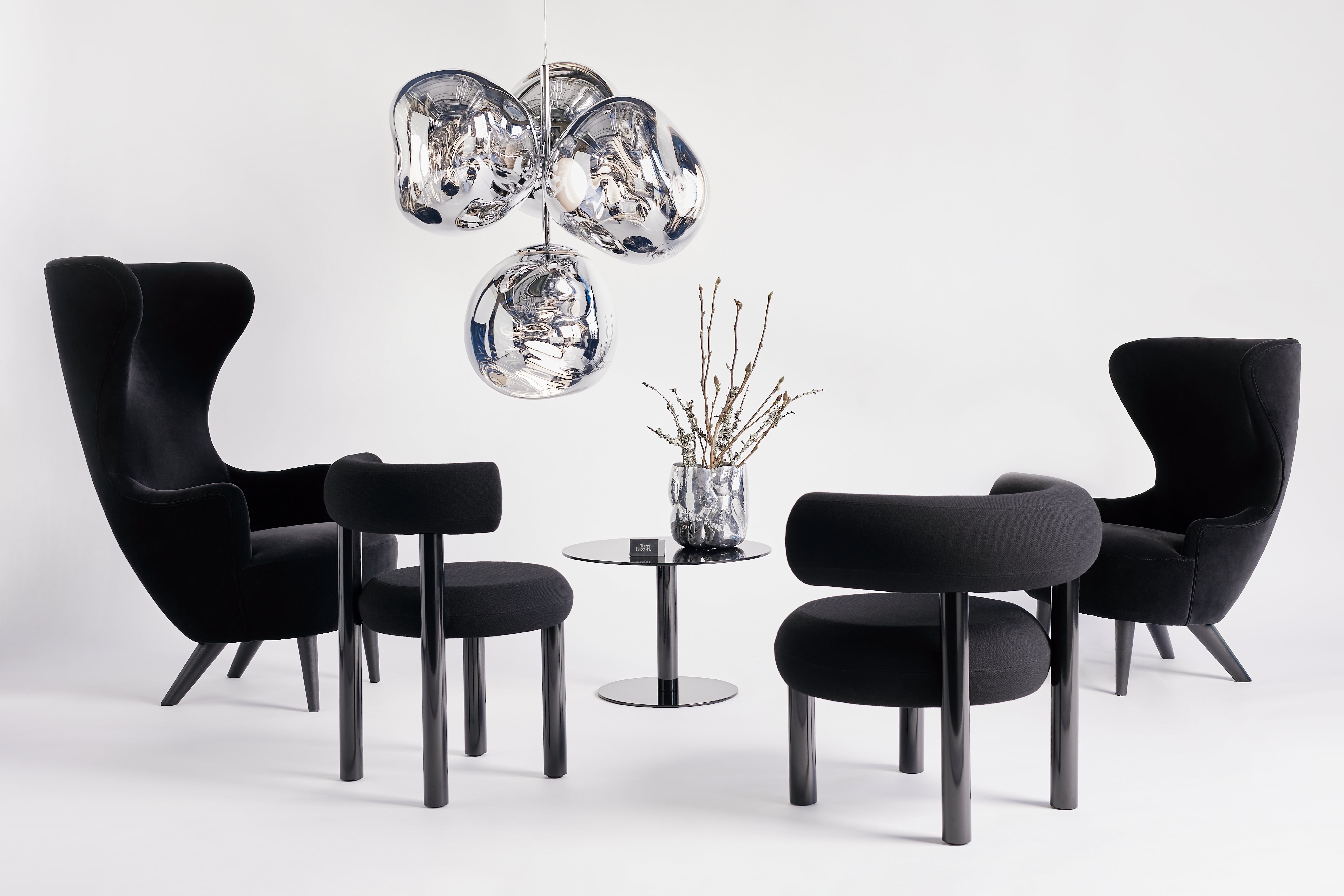 Stolička FAT so železnou základňou