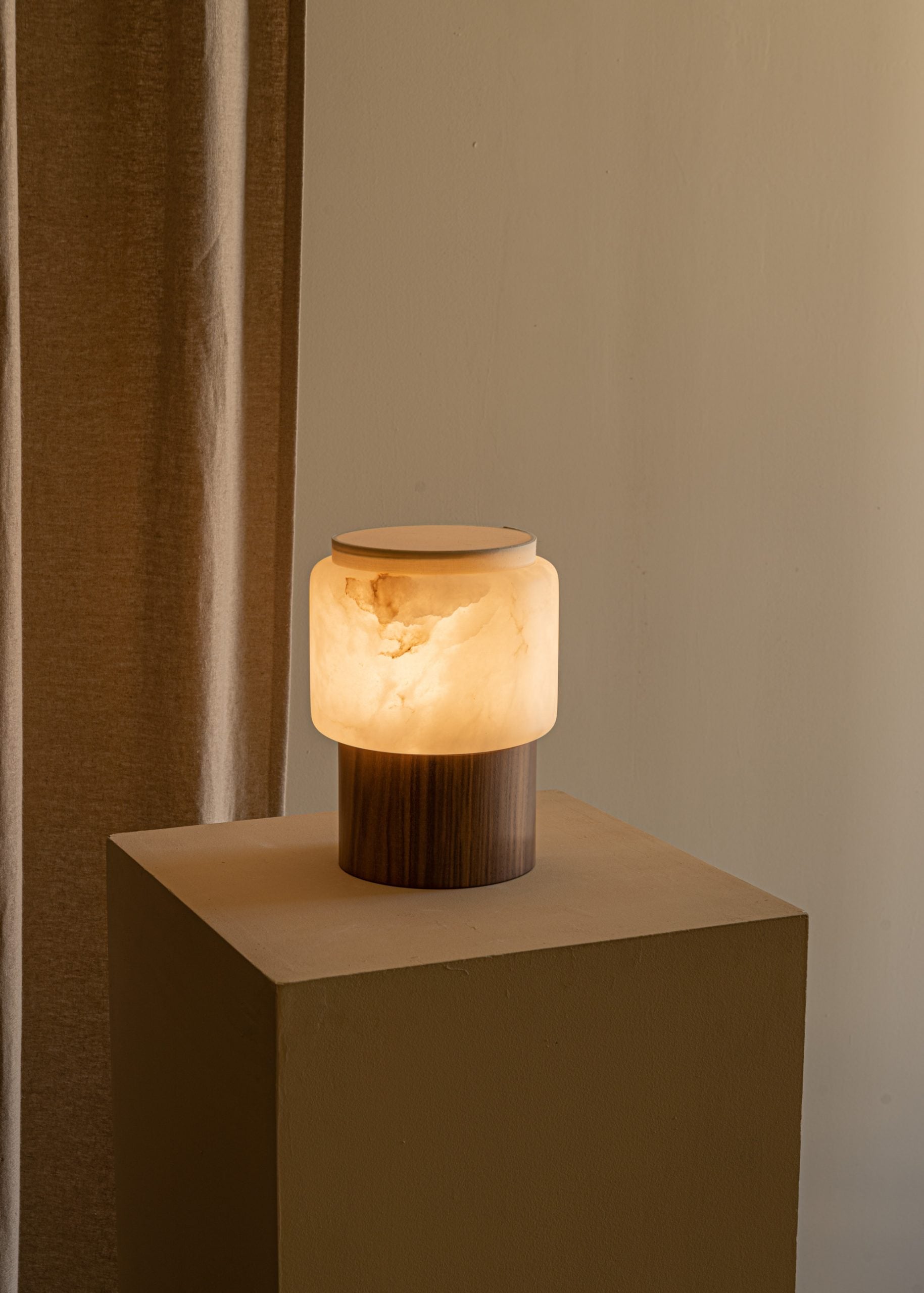 Portable Lamp LANTERNO white alabaster with wooden base